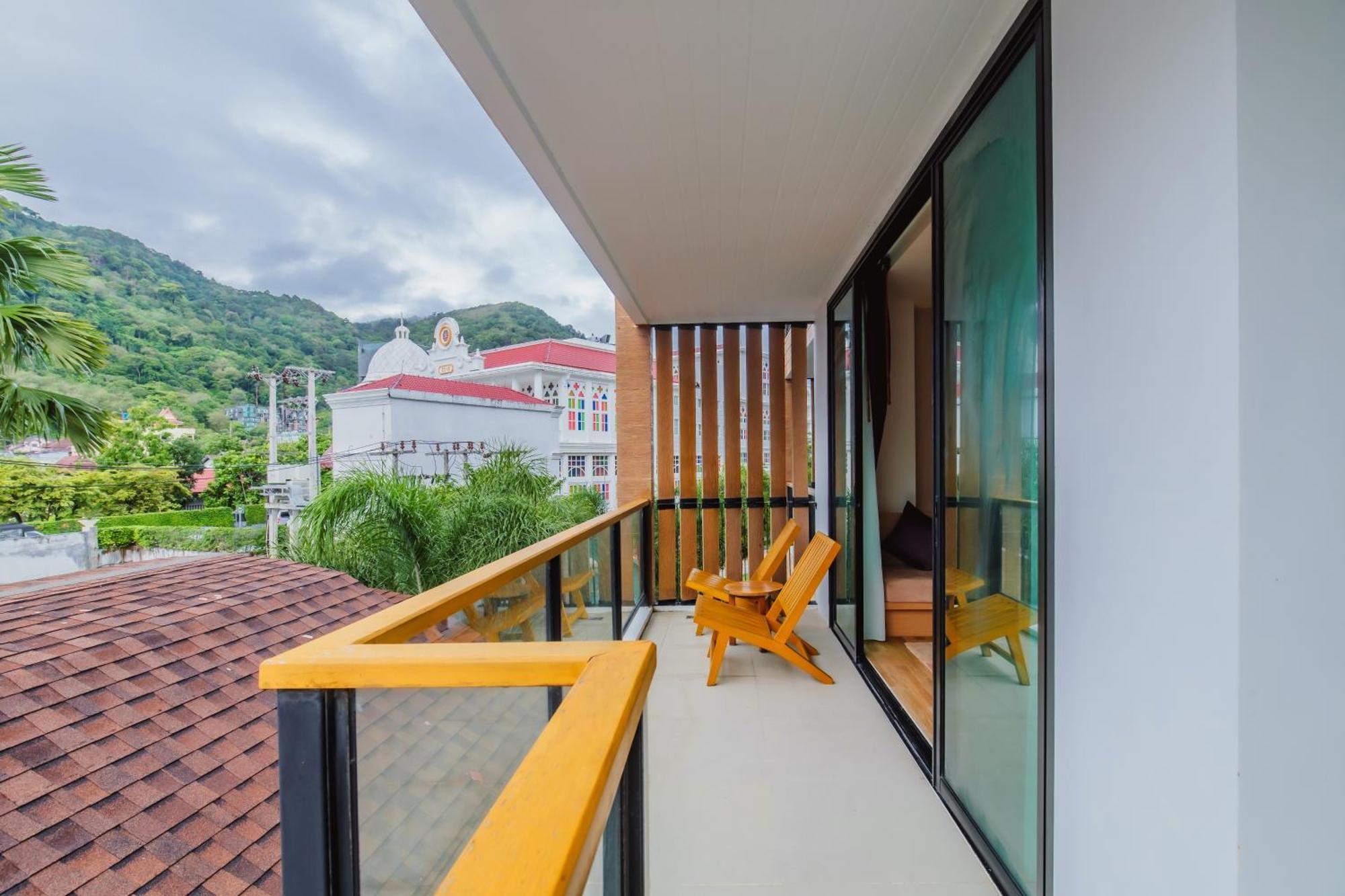 The Lunar 4* Patong