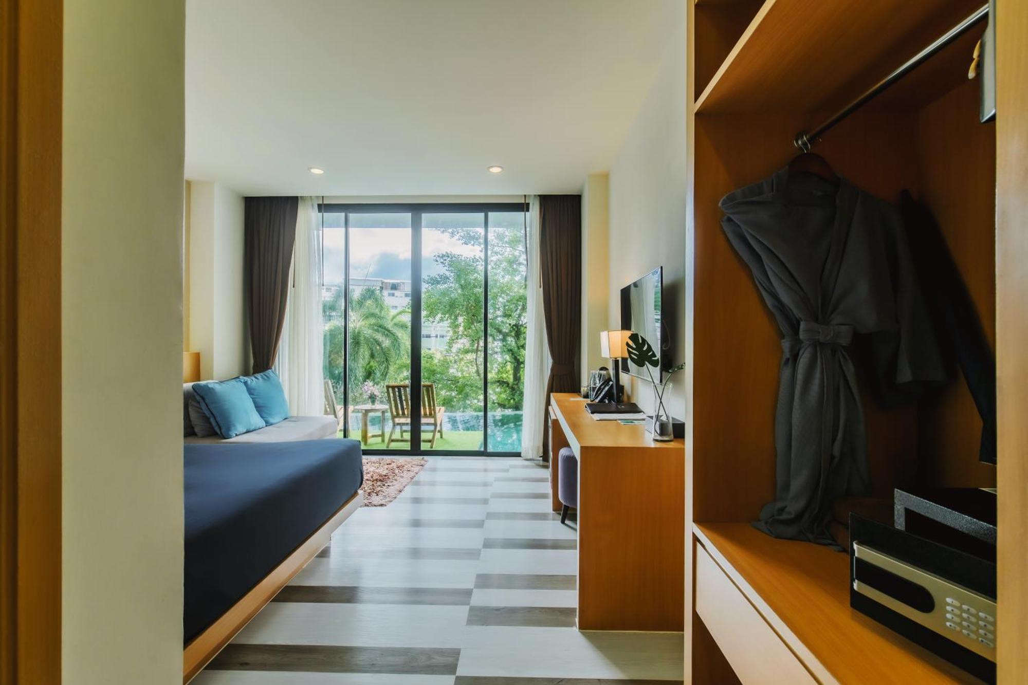 Hotel The Lunar Patong