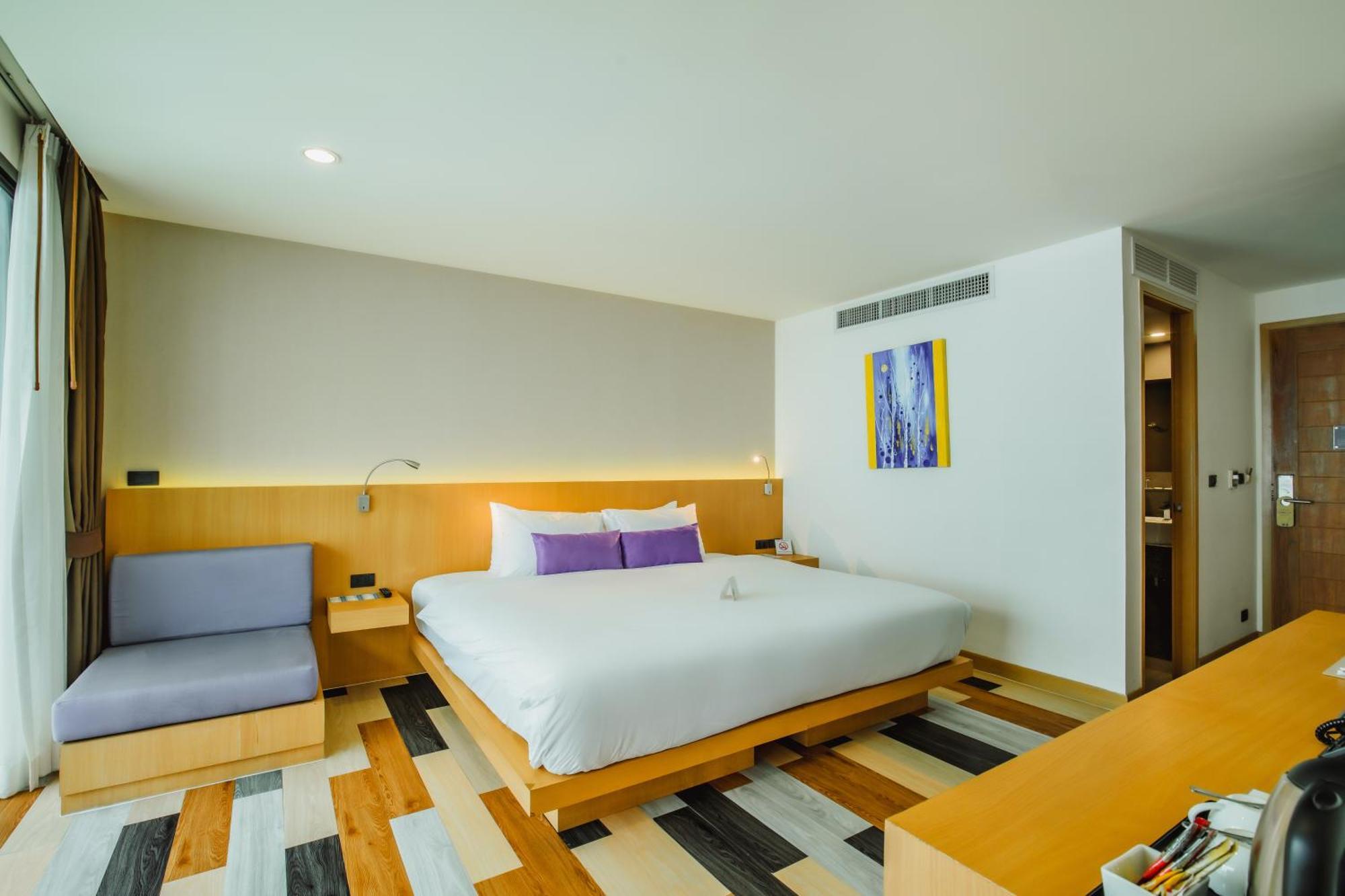 The Lunar Hotel 4*
