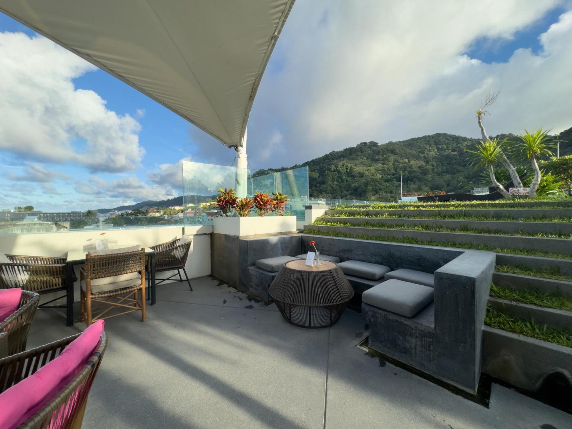 Journeyhub Phuket Patong