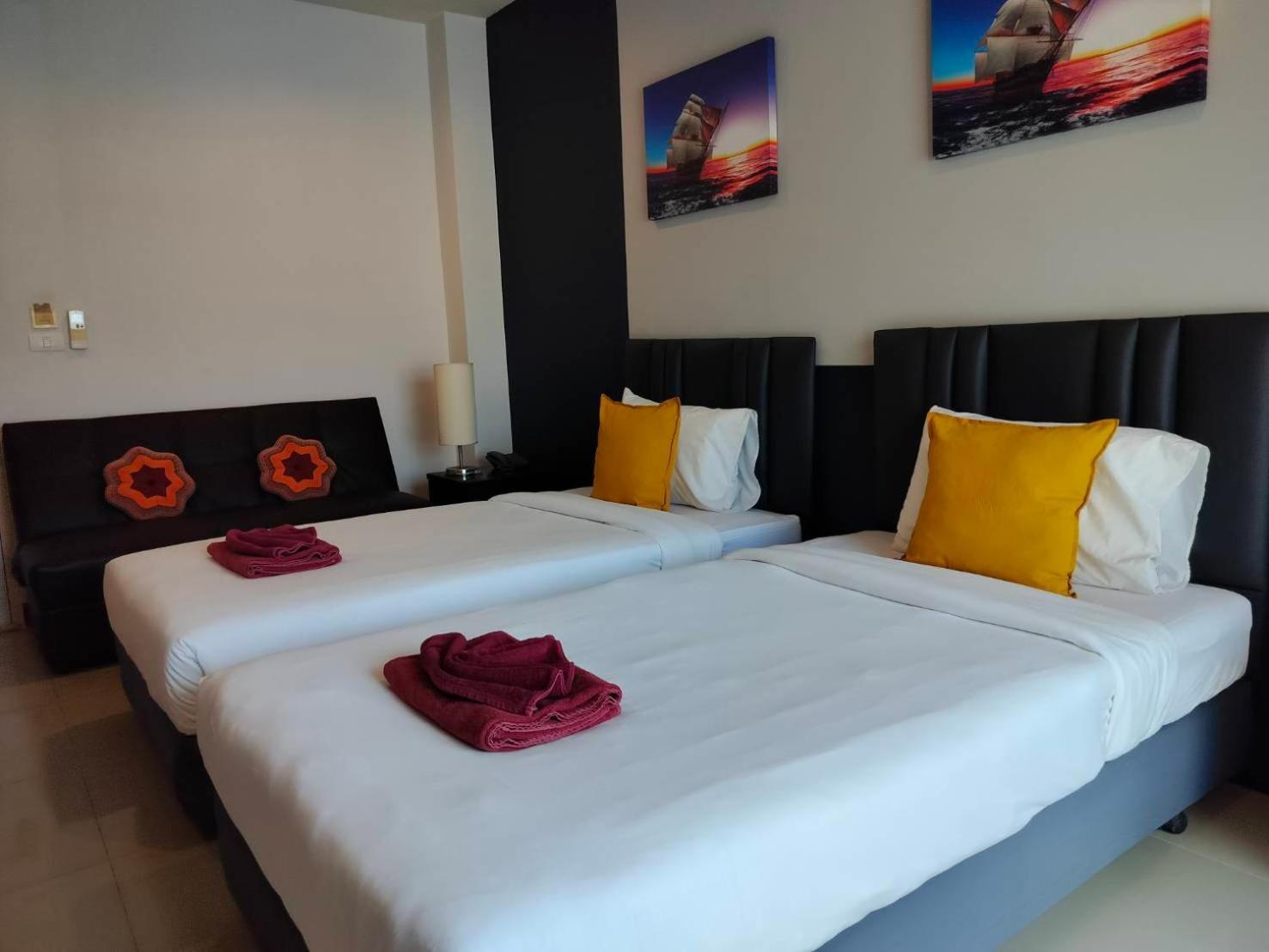 House Karon Hotel