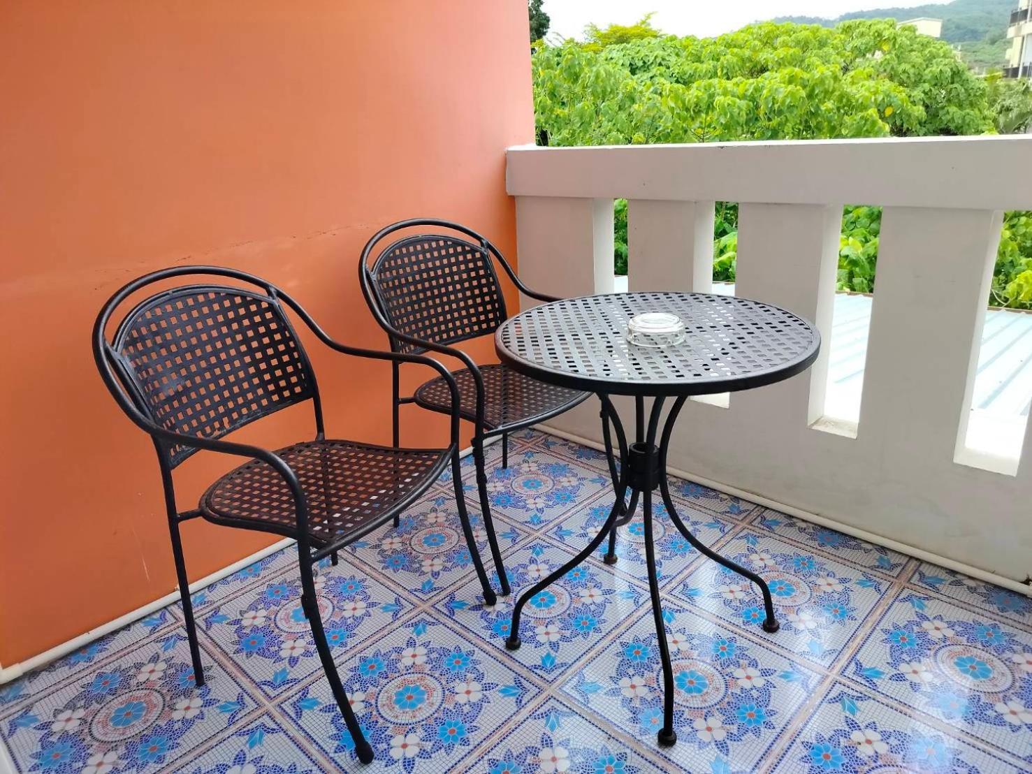 House Karon Hotel