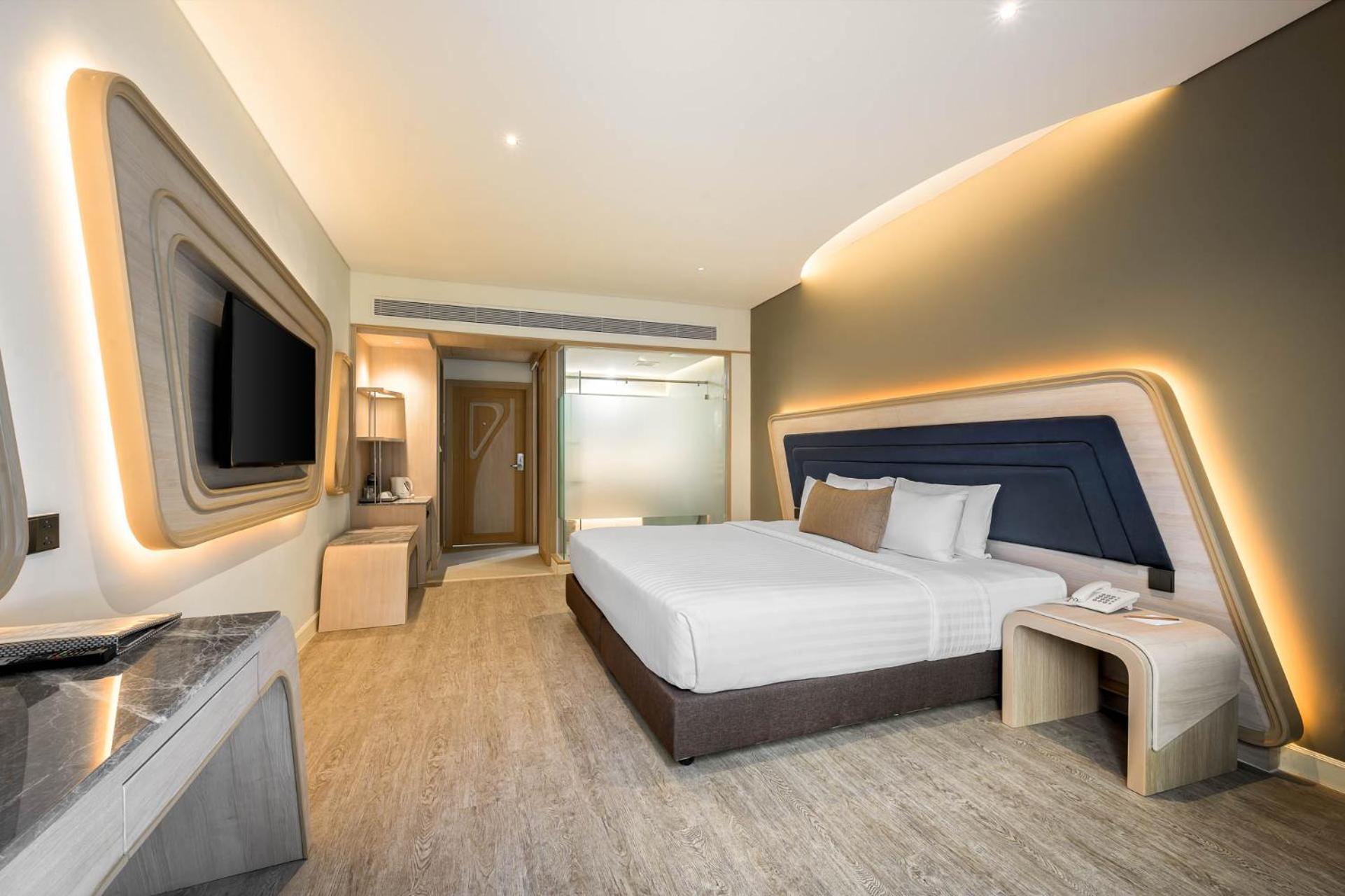 Amora Phuket Resort 5*