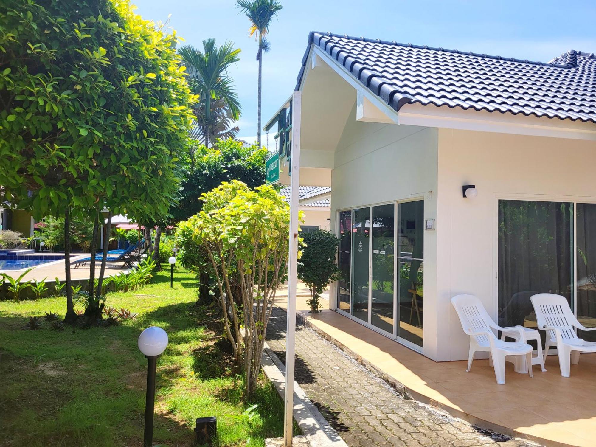 Blue Palm 3*