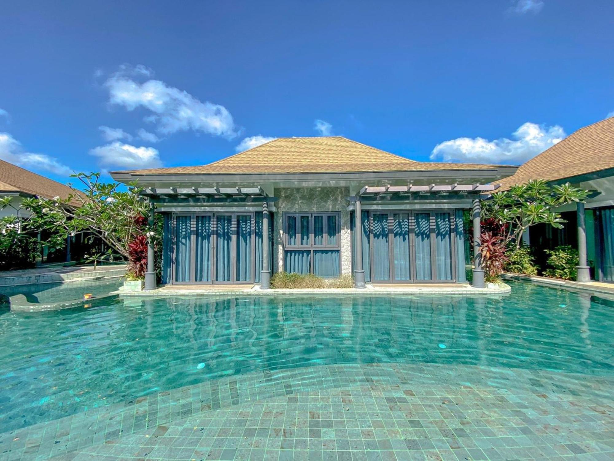 Hotel Tajh Pool 5*