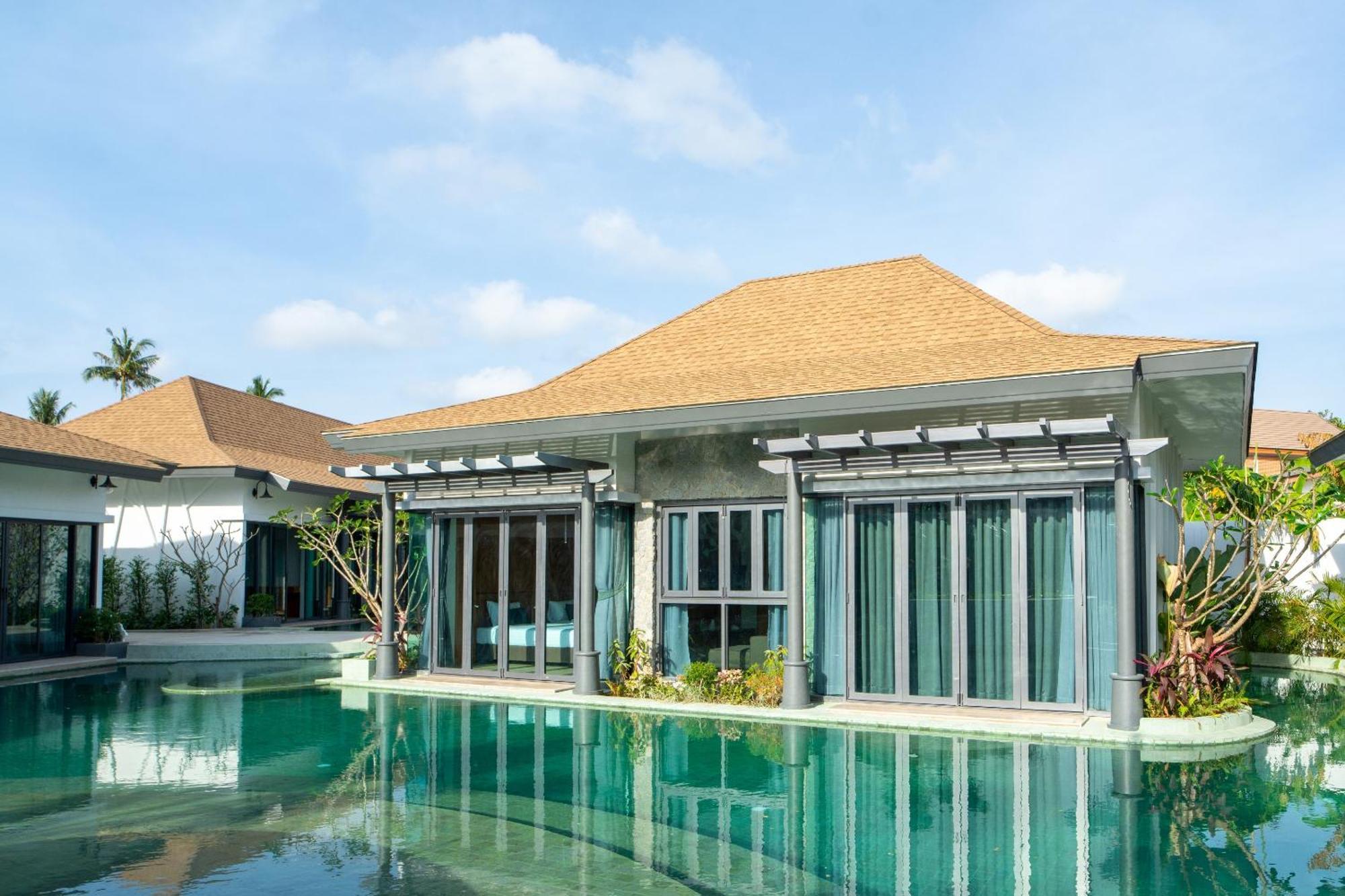 Hotel Tajh Pool 5*