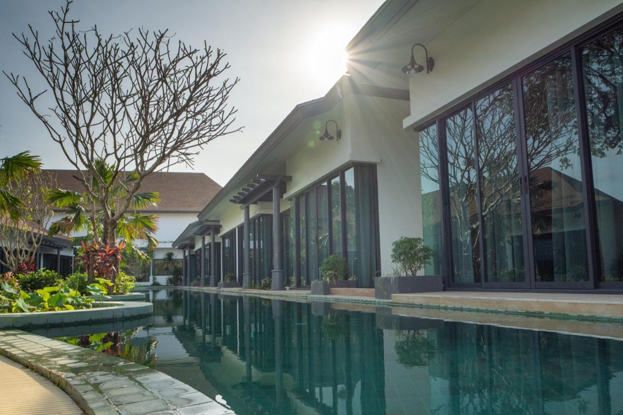 Hotel Tajh Pool 5*