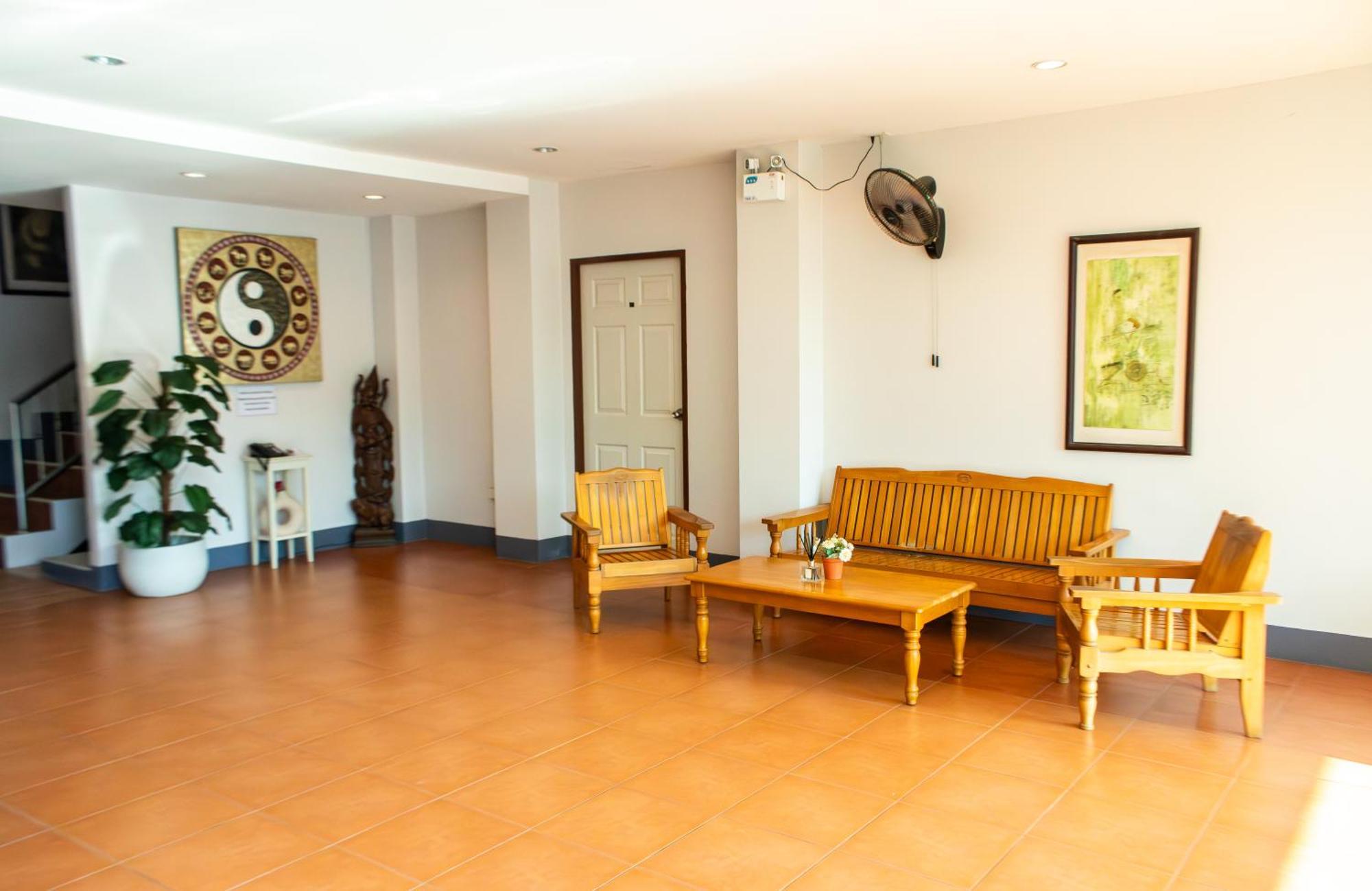 Hotel Deng's 3*
