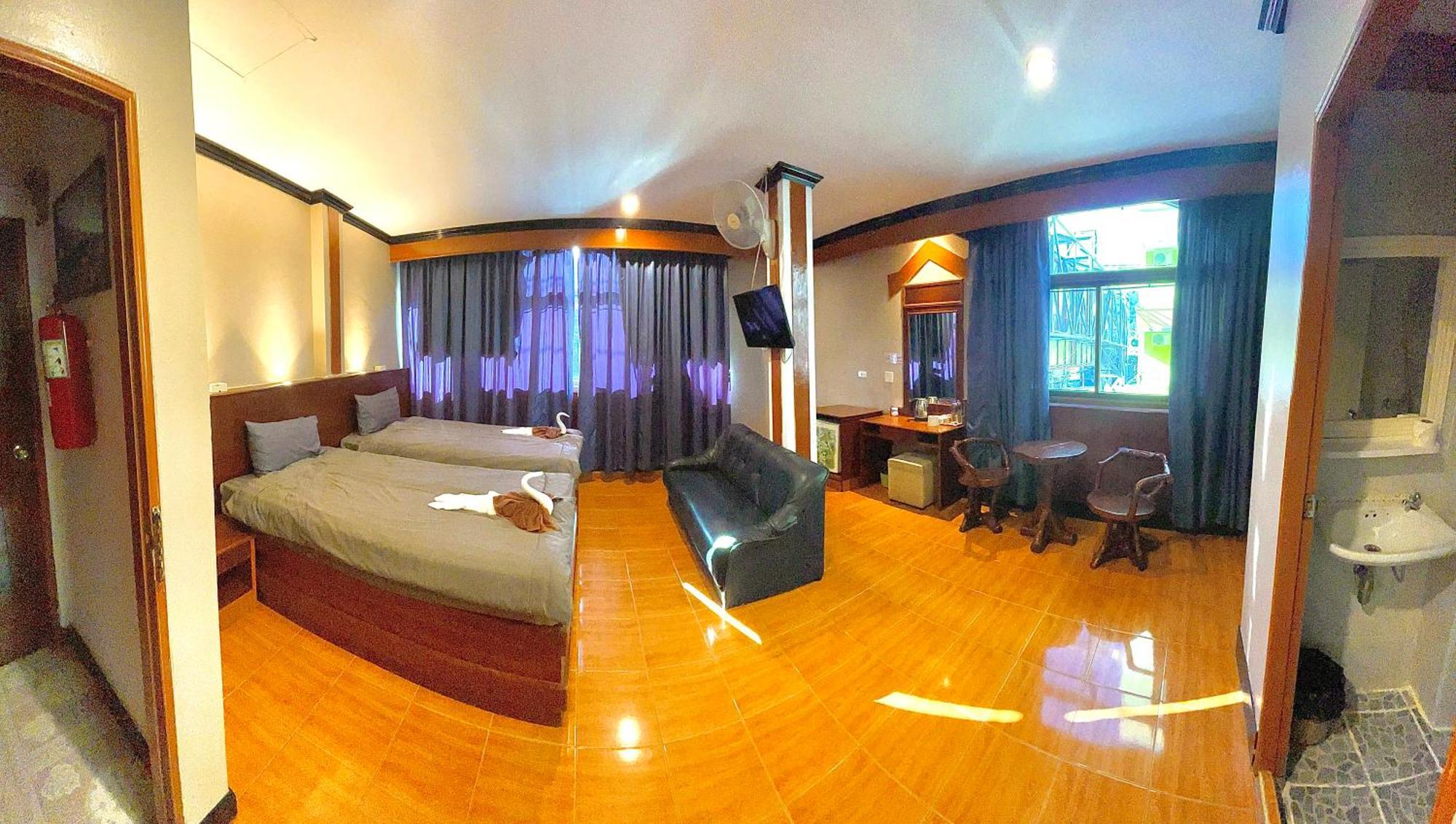 Centre Point 3* Patong