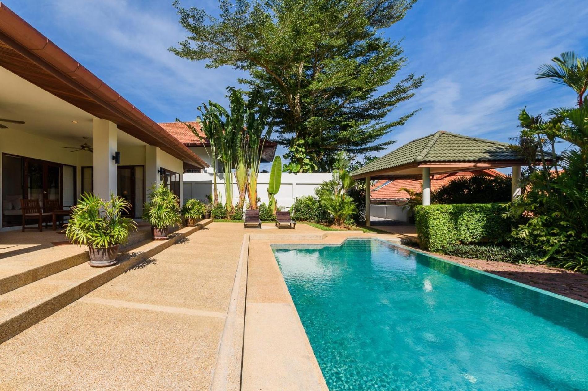 Aster Pool Villa *