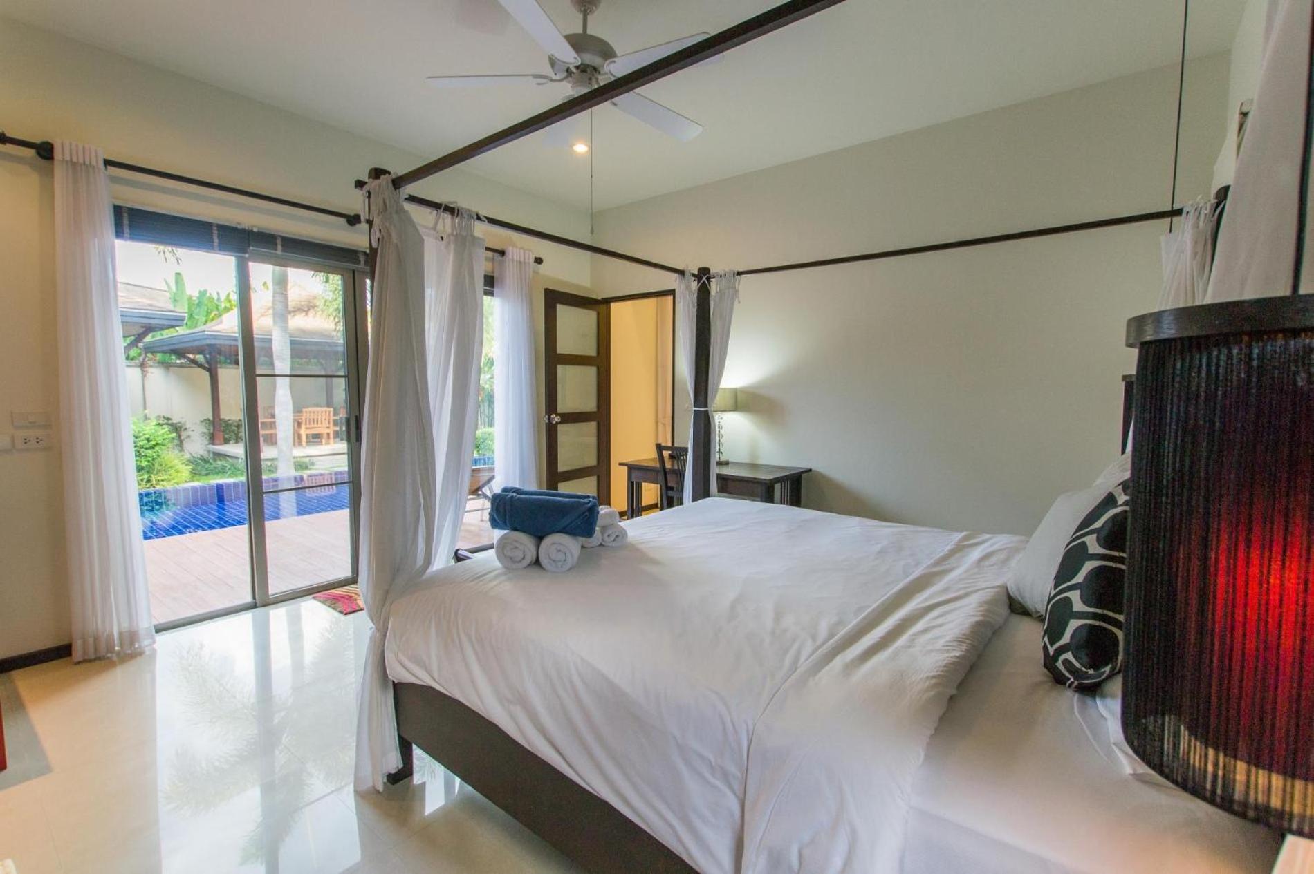 Villa Emerald Pool
