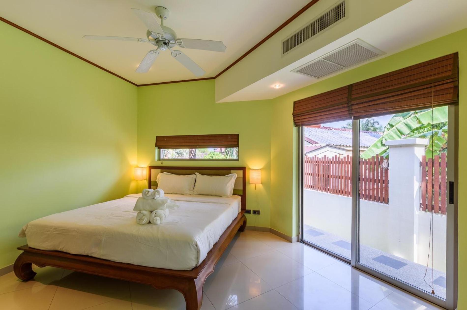 Amber Pool Naiharn Holiday home