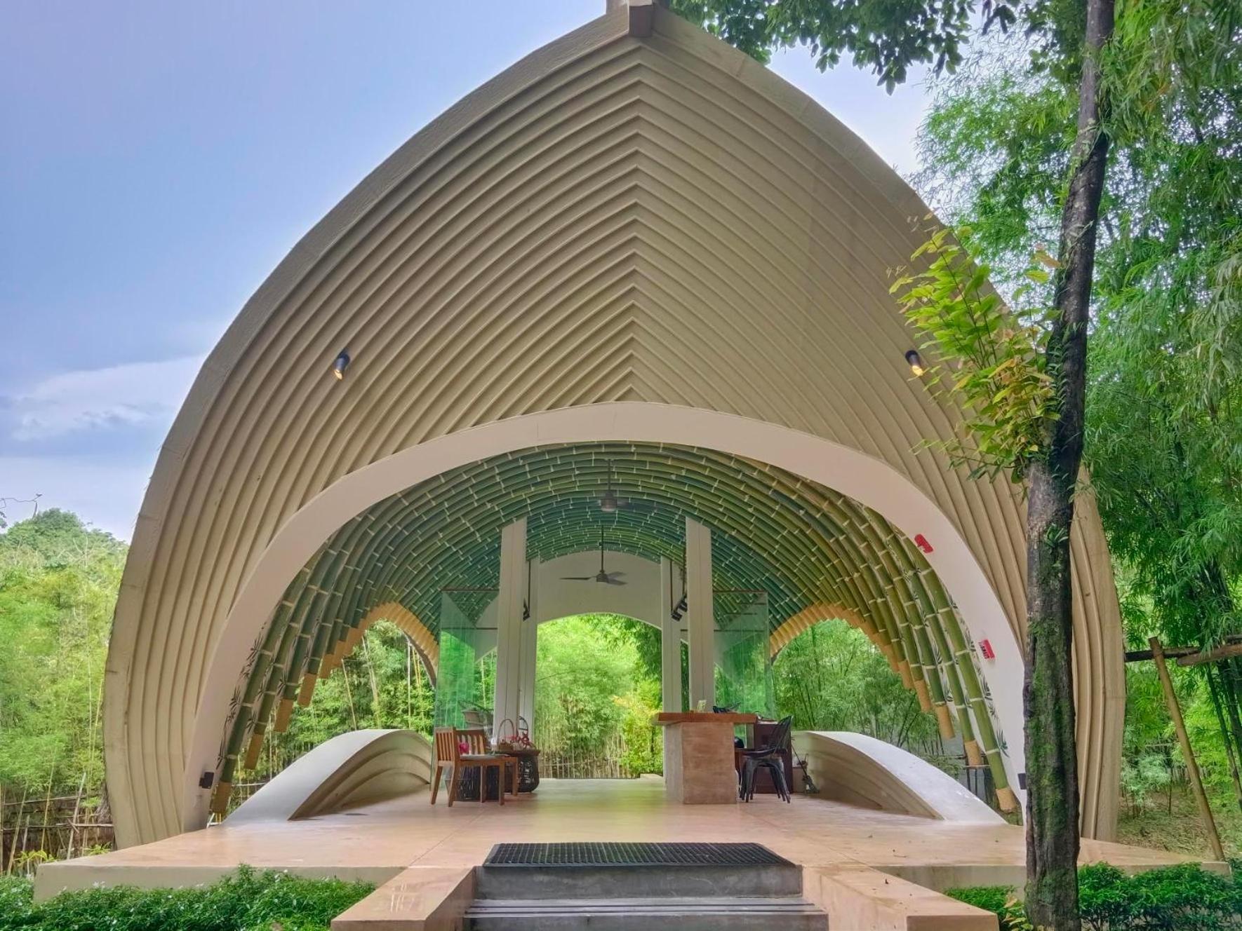 Island Escape Burasari 5*