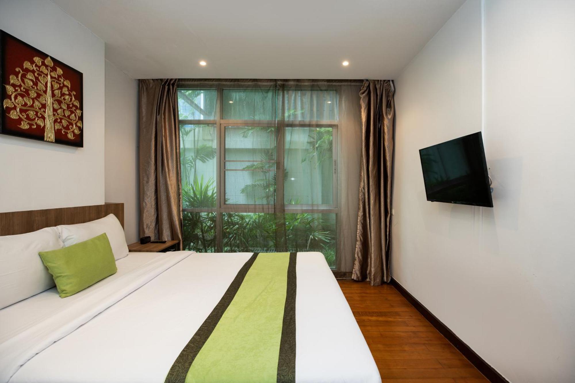 Aparthotel Icheck Residences 4*