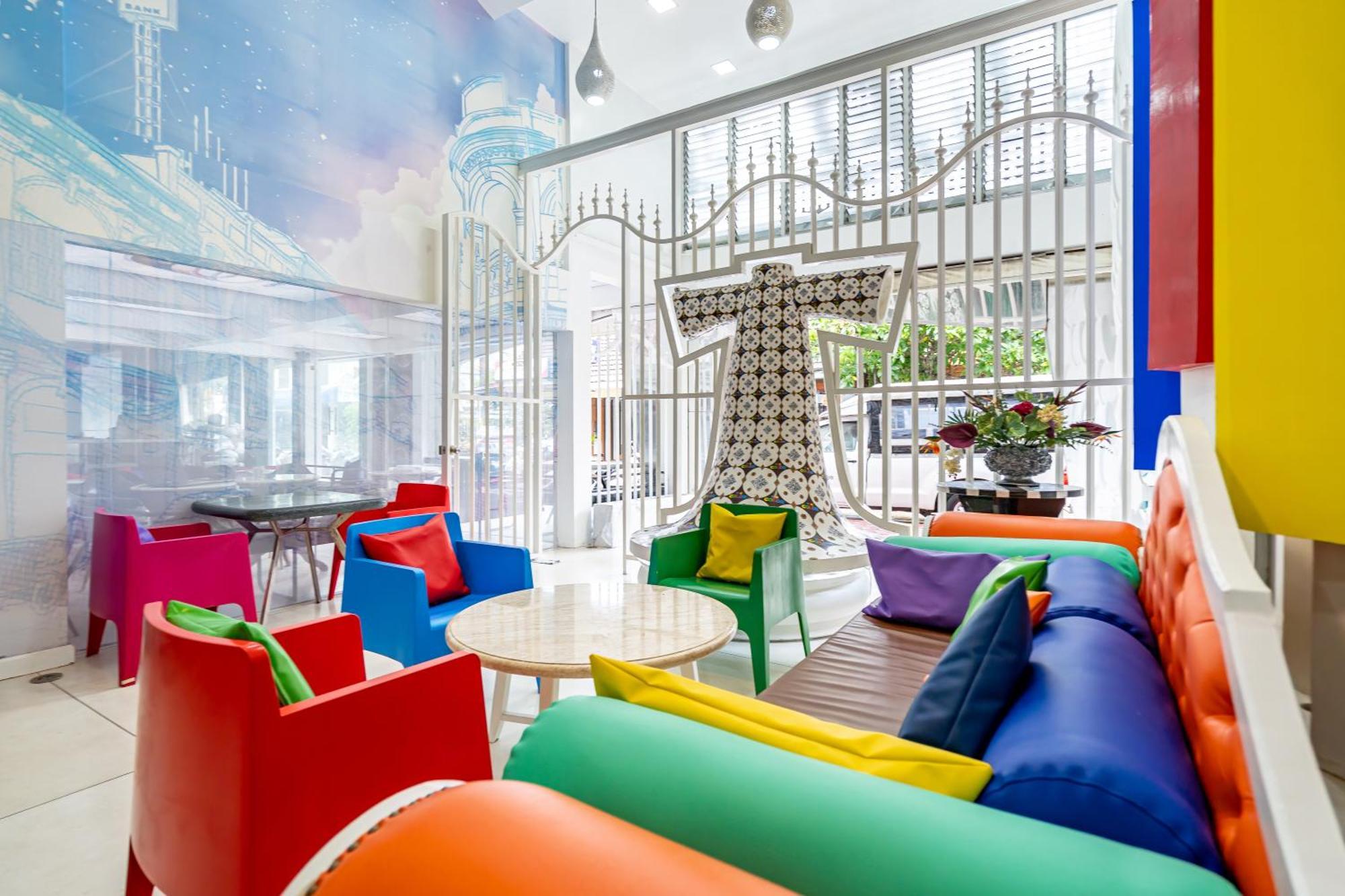 The Color Hotel 2*