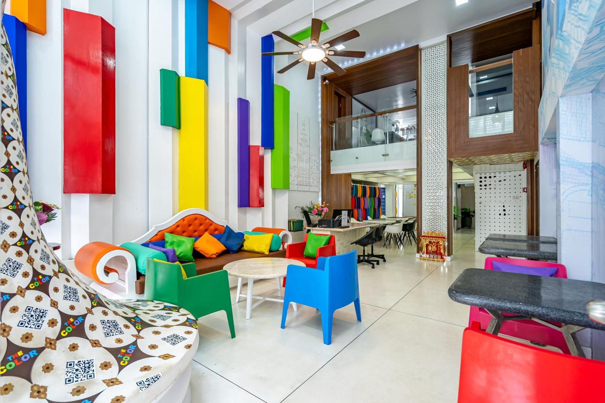 The Color Hotel 2*