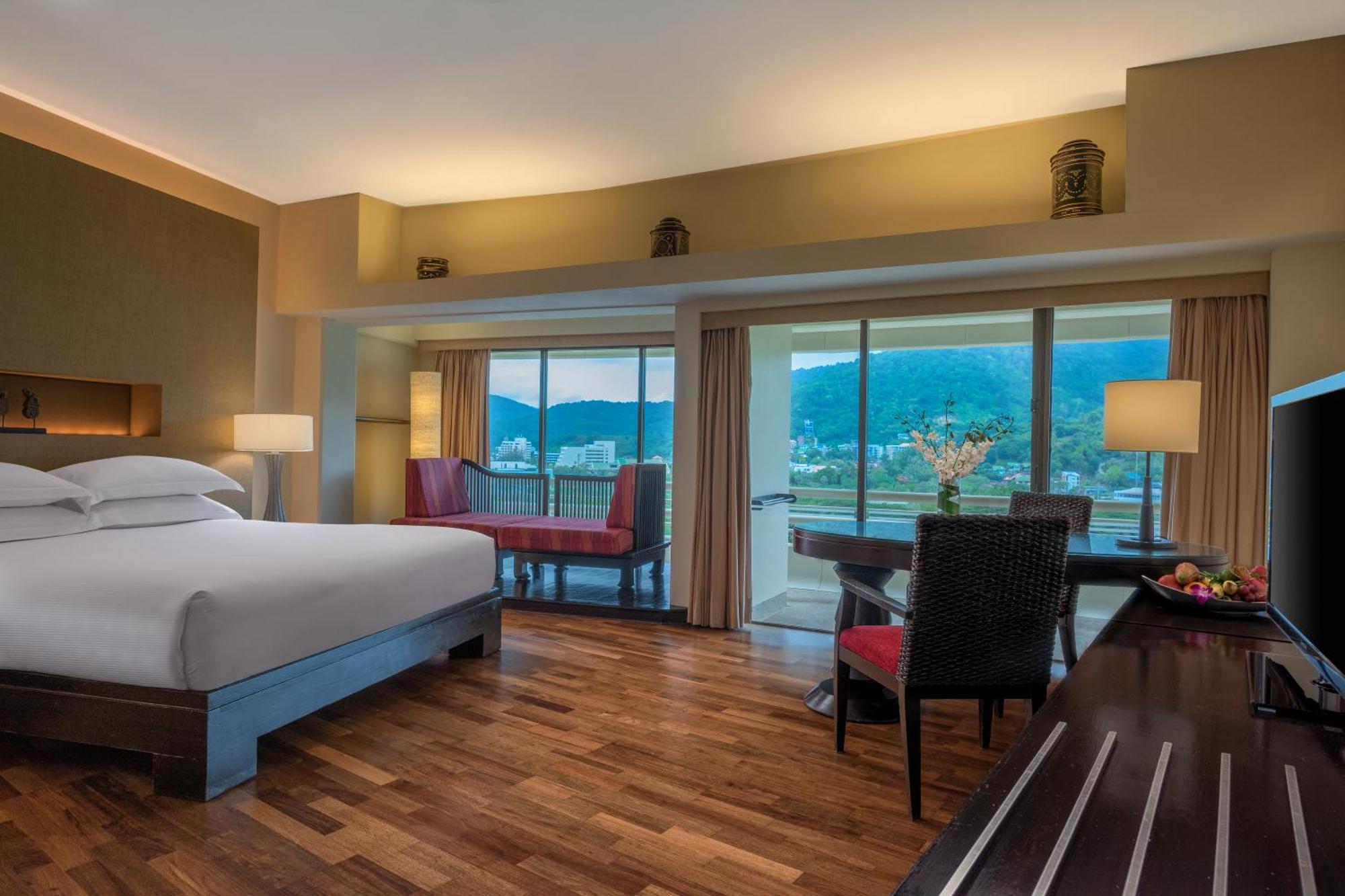 Pullman Phuket 5*