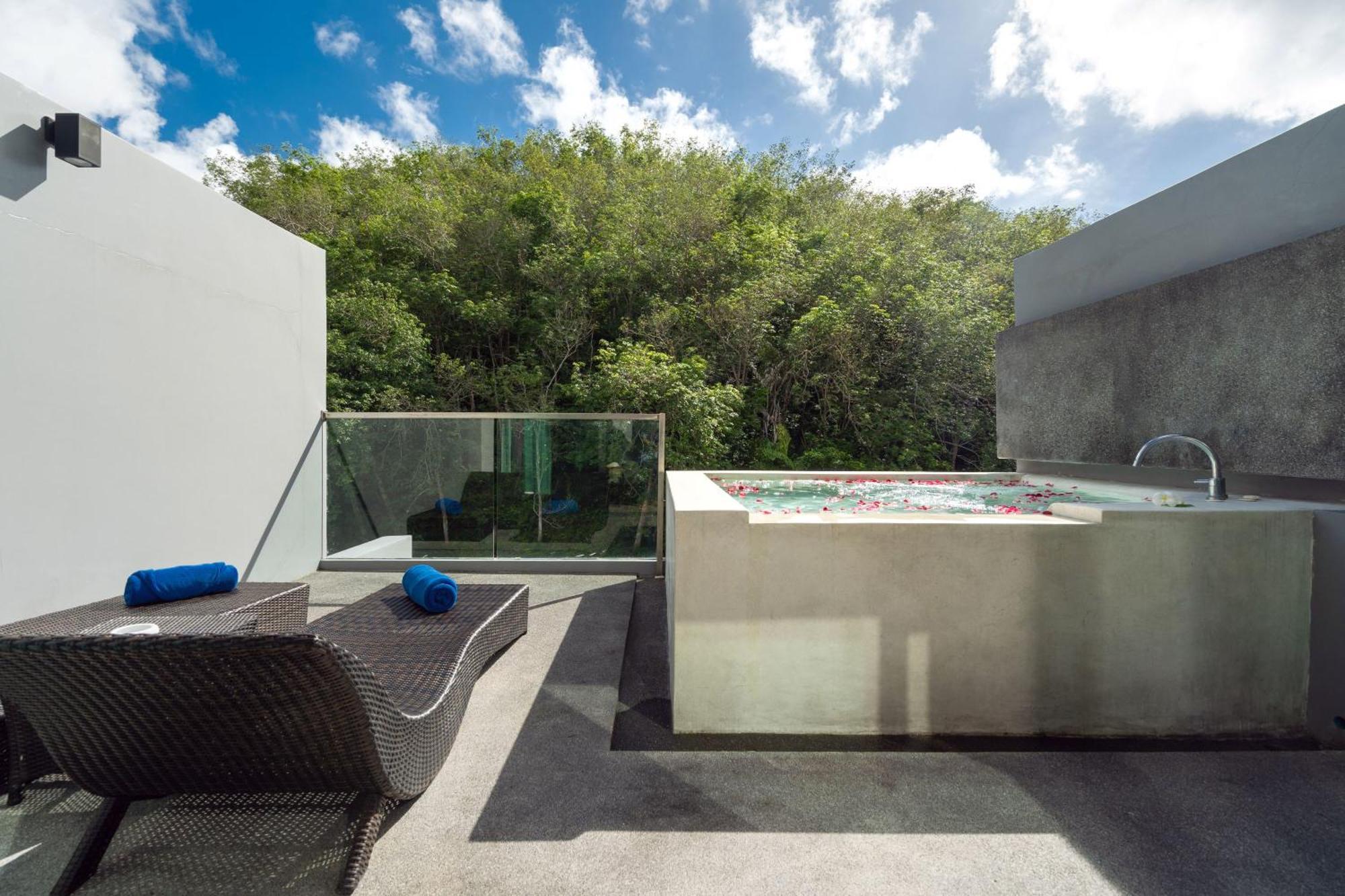 Resort Bay Hill