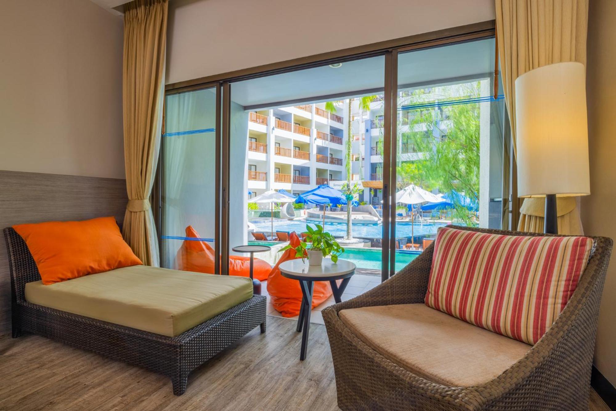 Deevana Plaza Phuket - Sha Extra