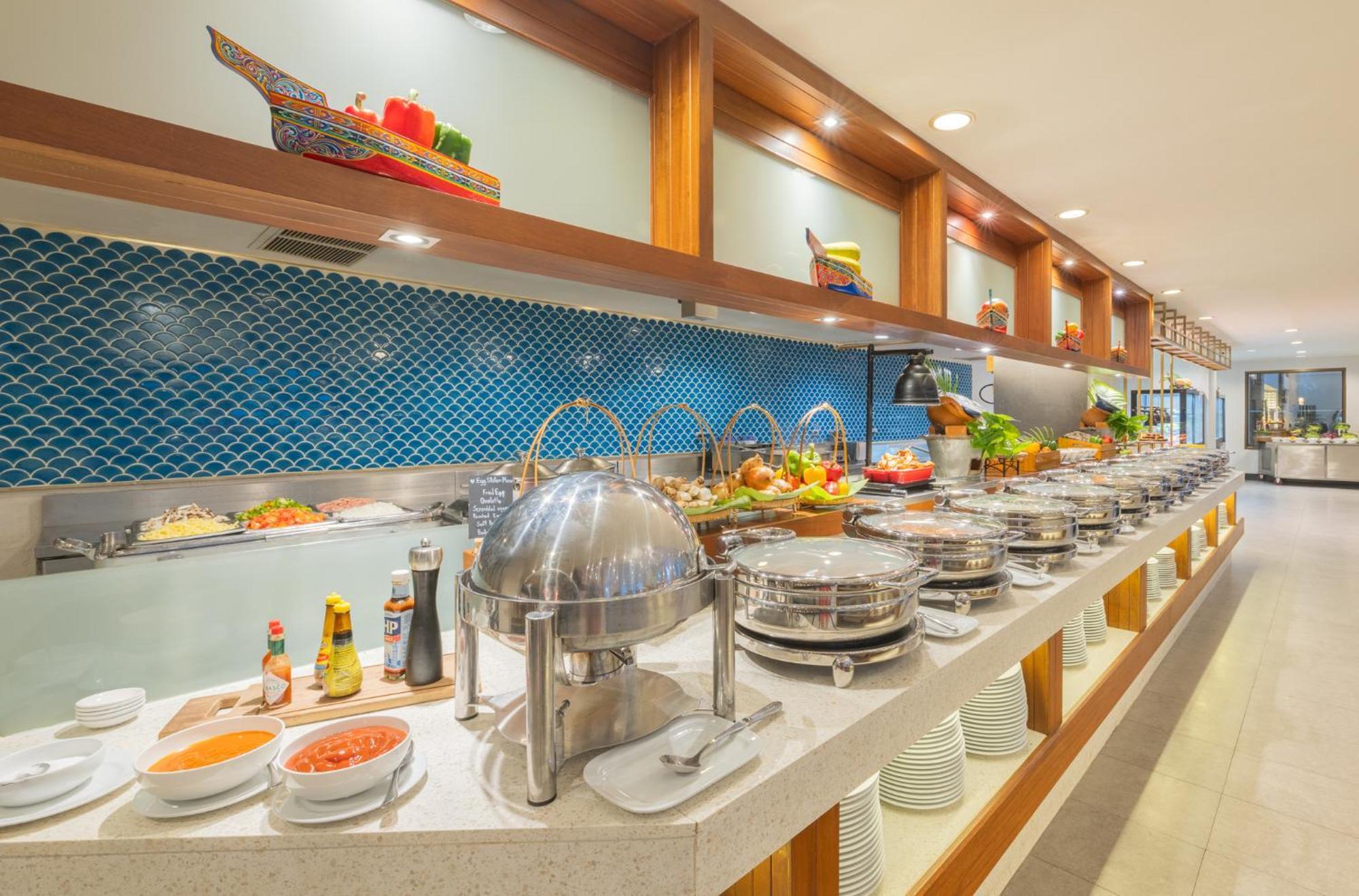Deevana Plaza Phuket - Sha Extra Hotel