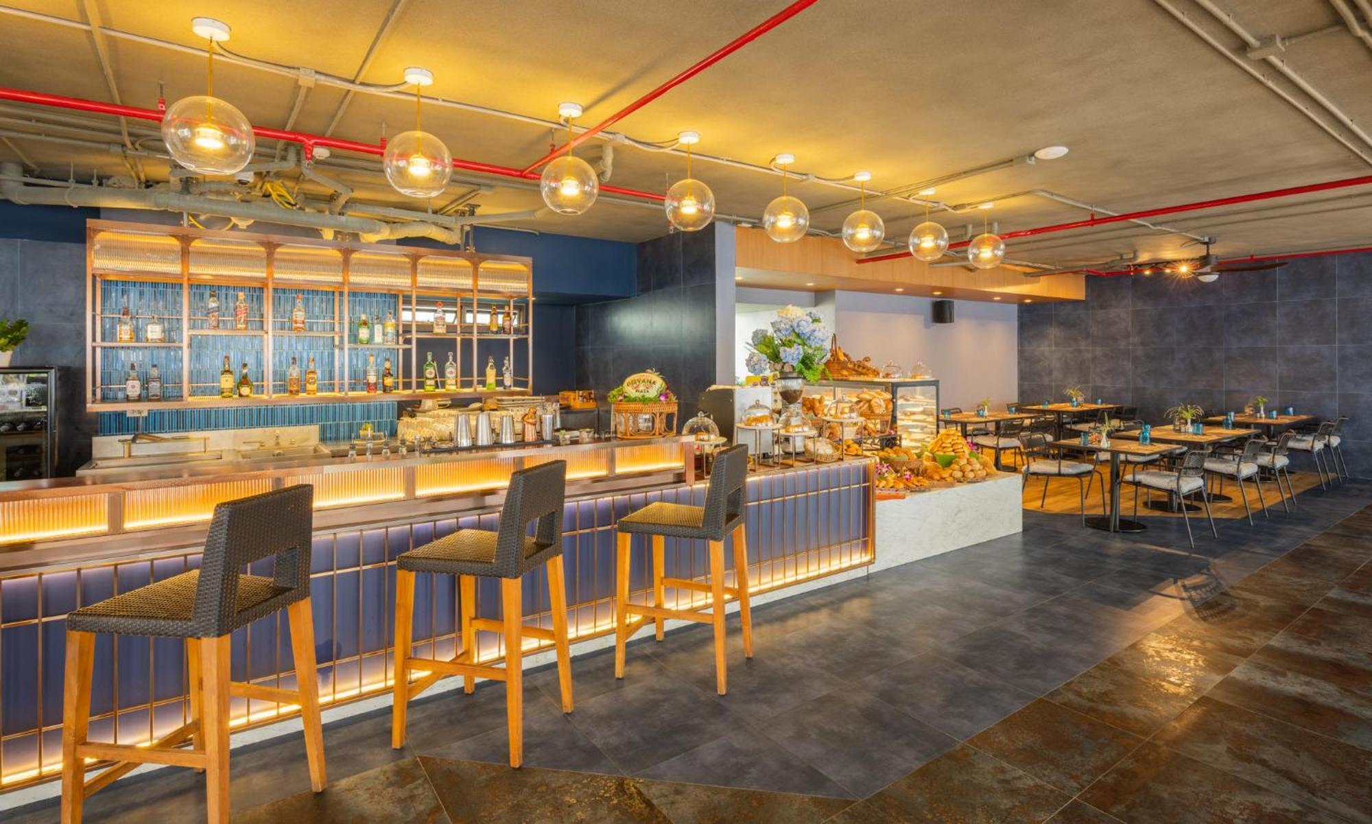Deevana Plaza Phuket - Sha Extra Hotel 4*