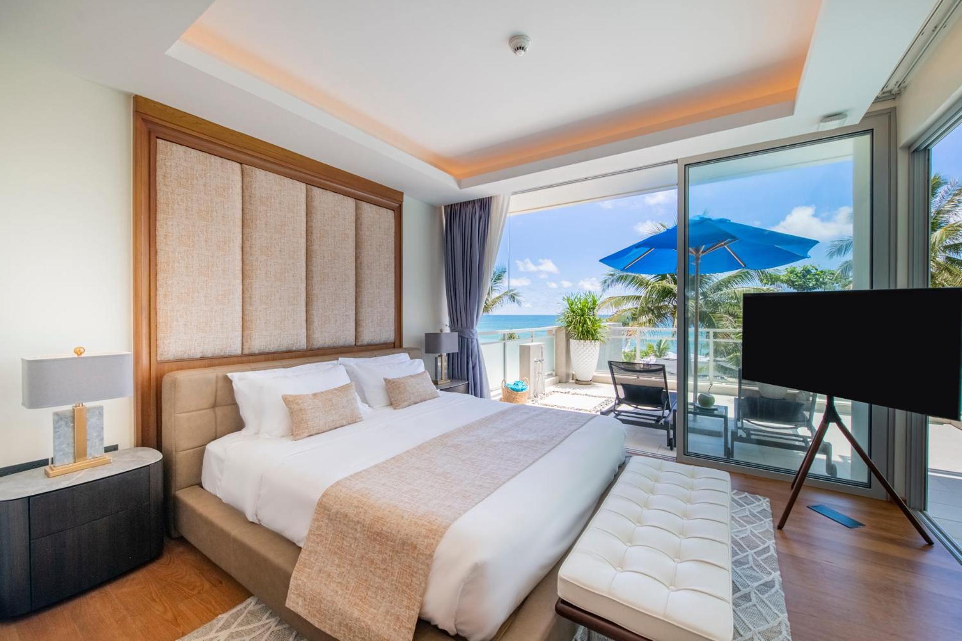 Beachfront Residences - Stunning Sea And View