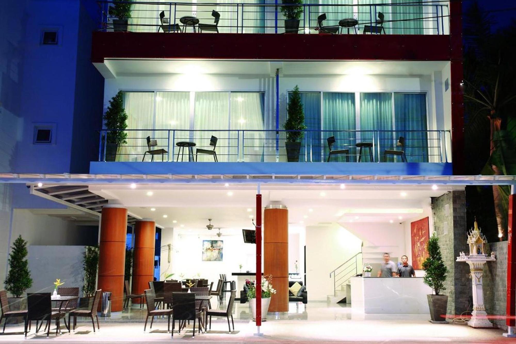 One World One Naiharn Hotel Rawai
