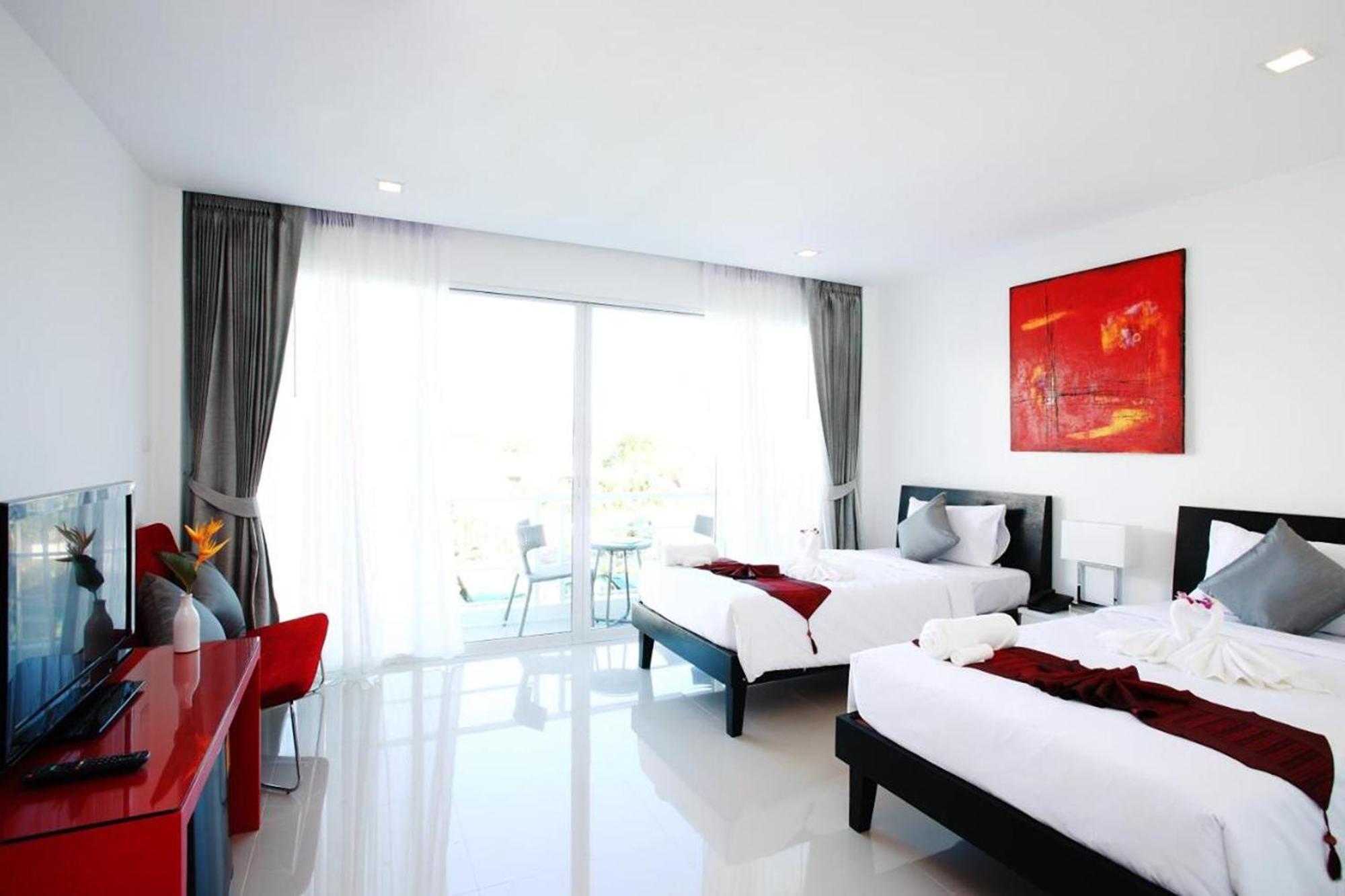 One World One Naiharn Hotel Rawai