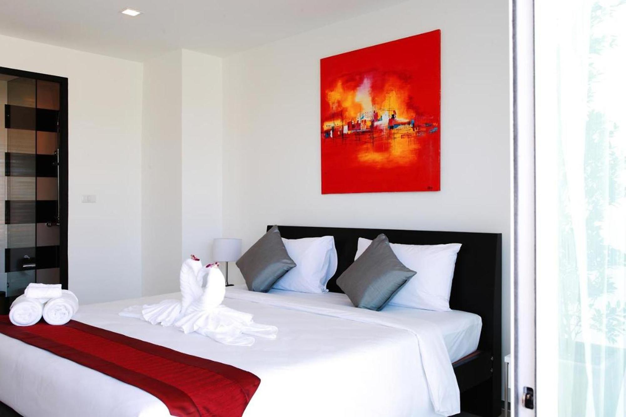 One World One Naiharn Hotel 3*
