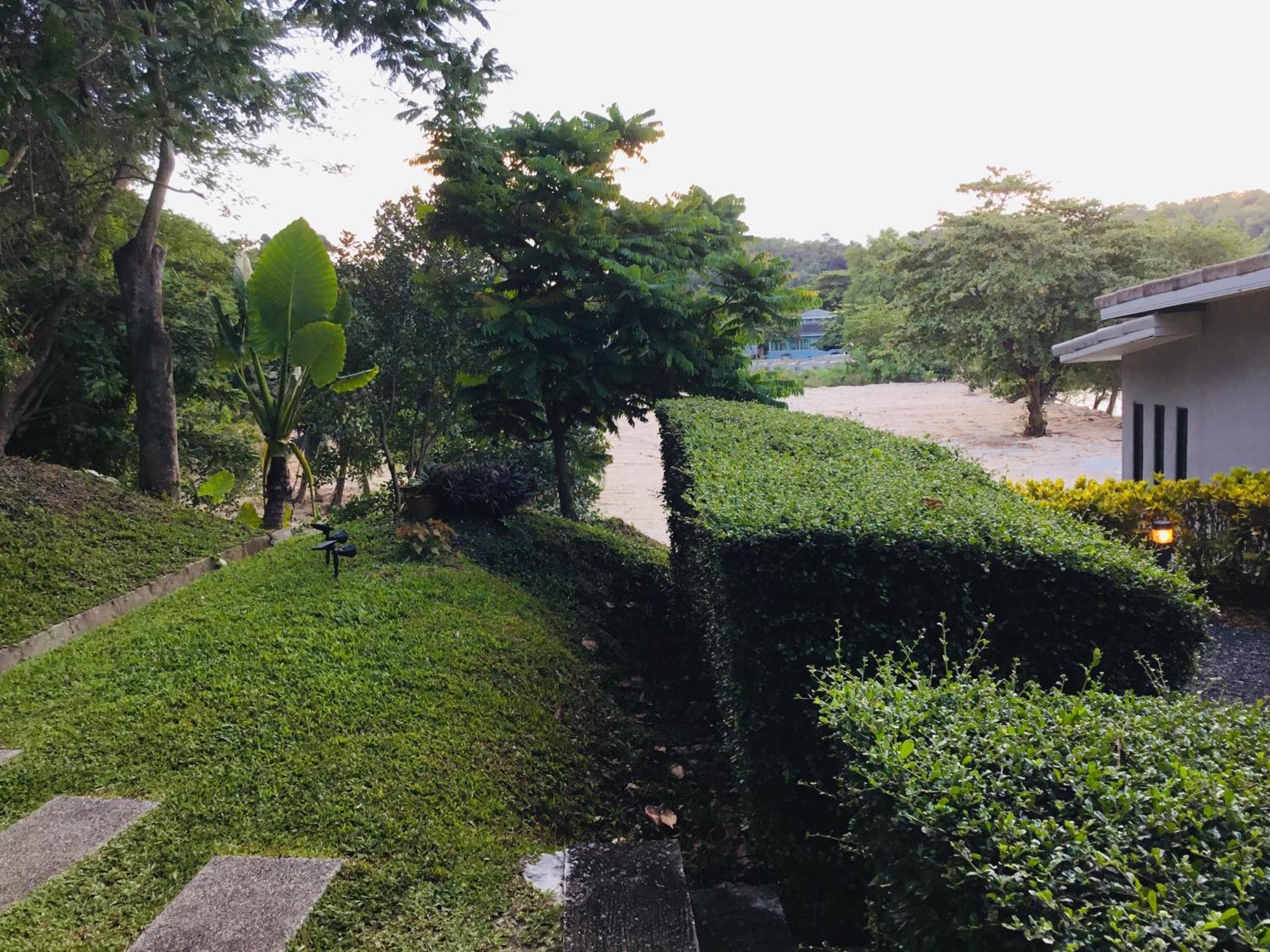 Holiday home Koh Sirey Beachfront Pool
