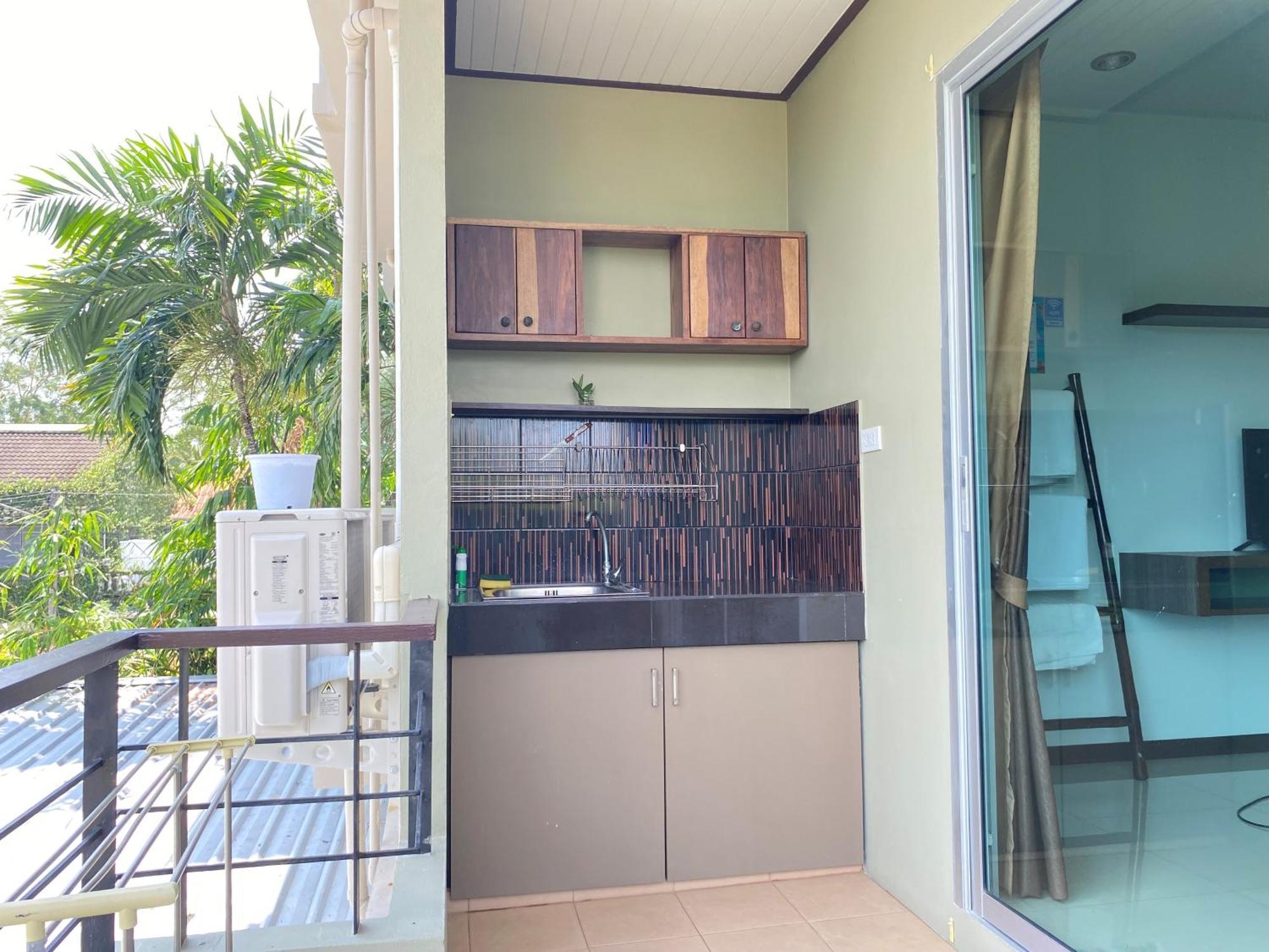 Benjamas Place Guest house 2*