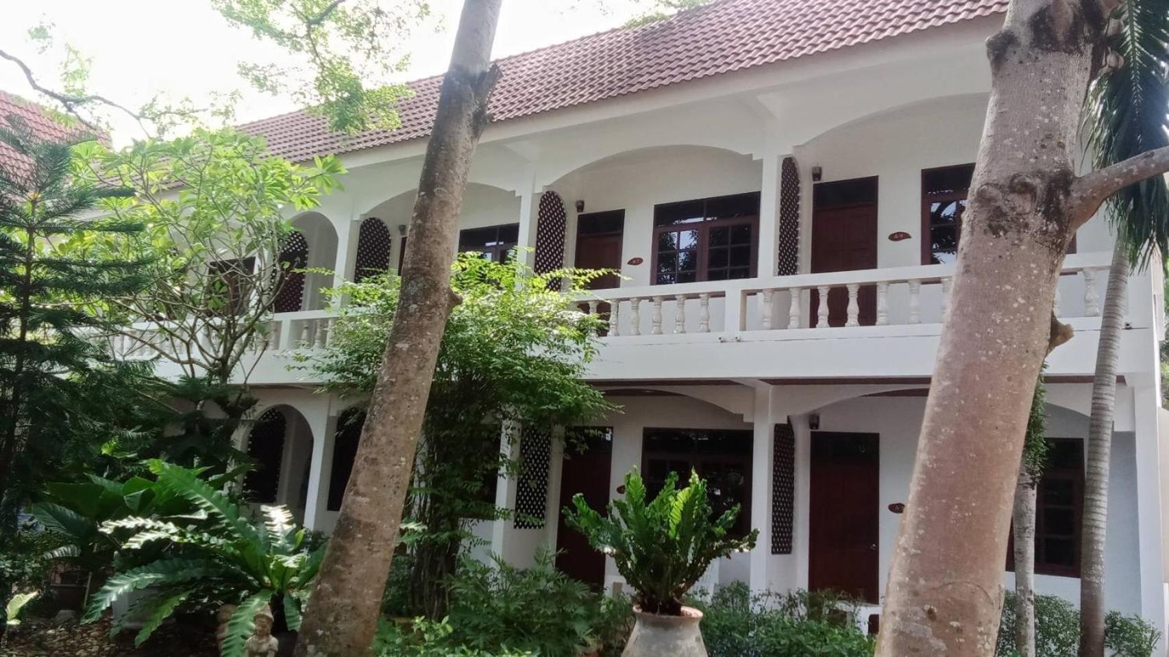 Garden Hotel