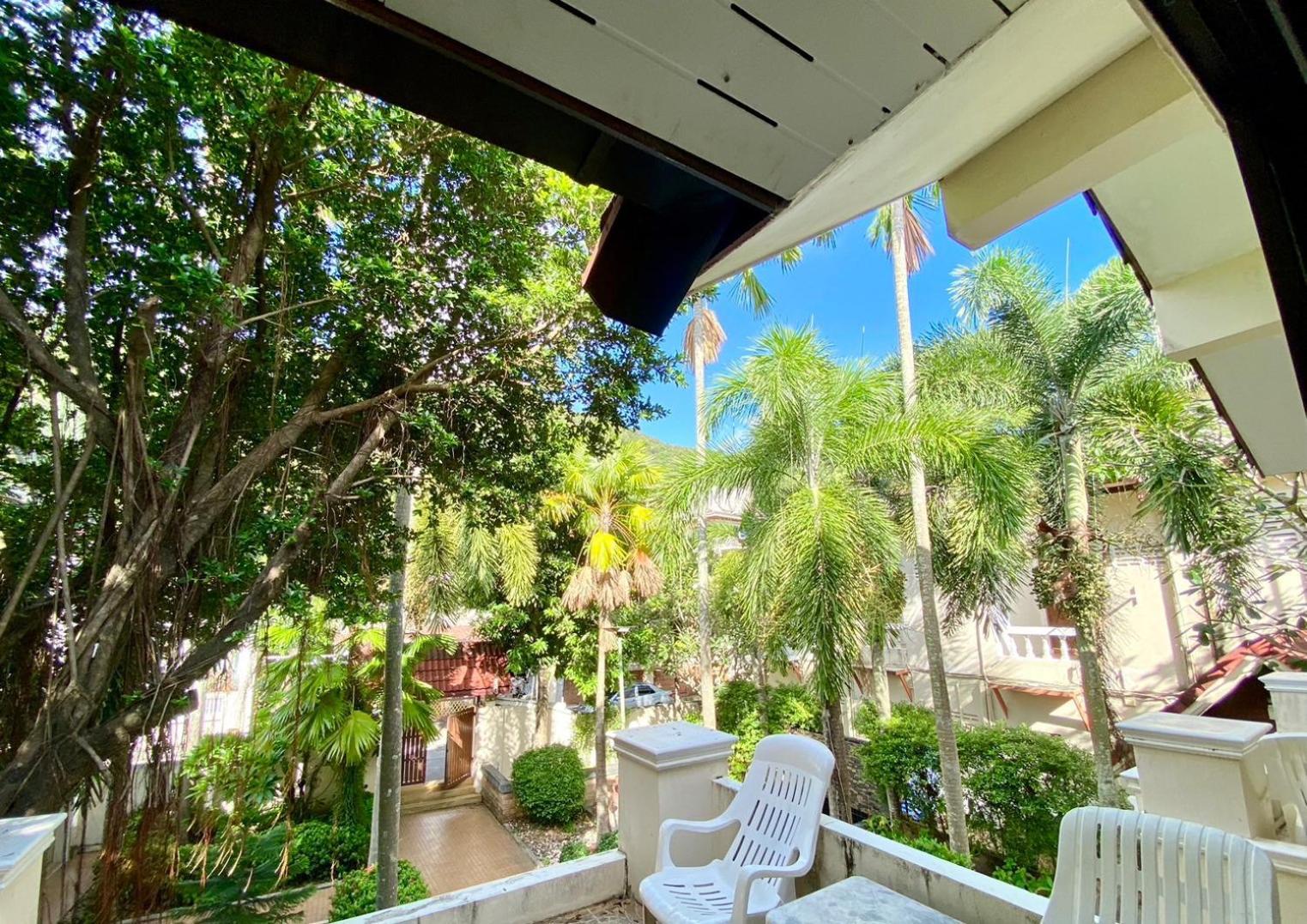 Garden Hotel 3*