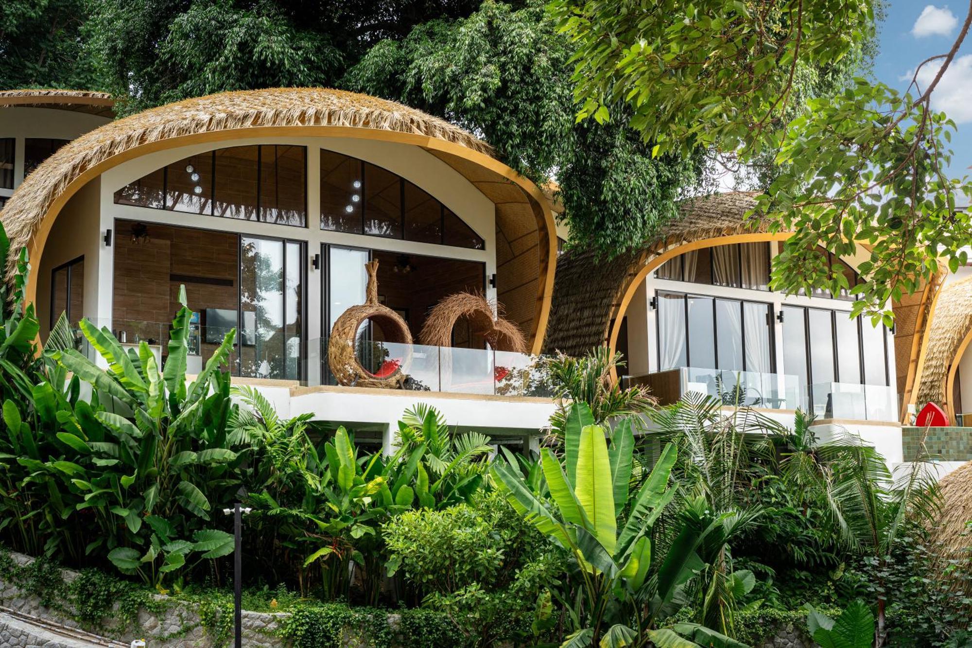 Three monkeys villas Patong