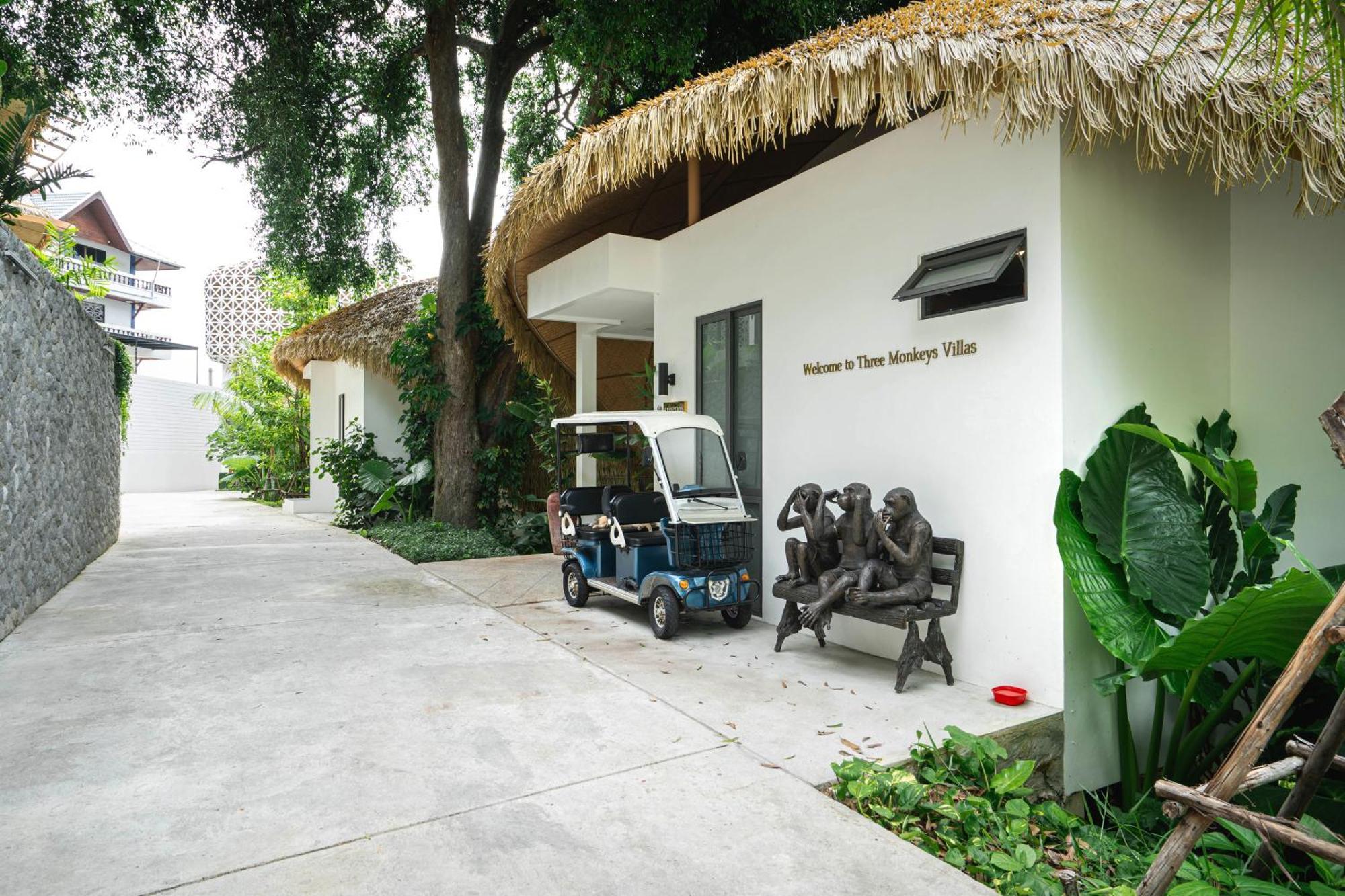 Three monkeys villas Hotel