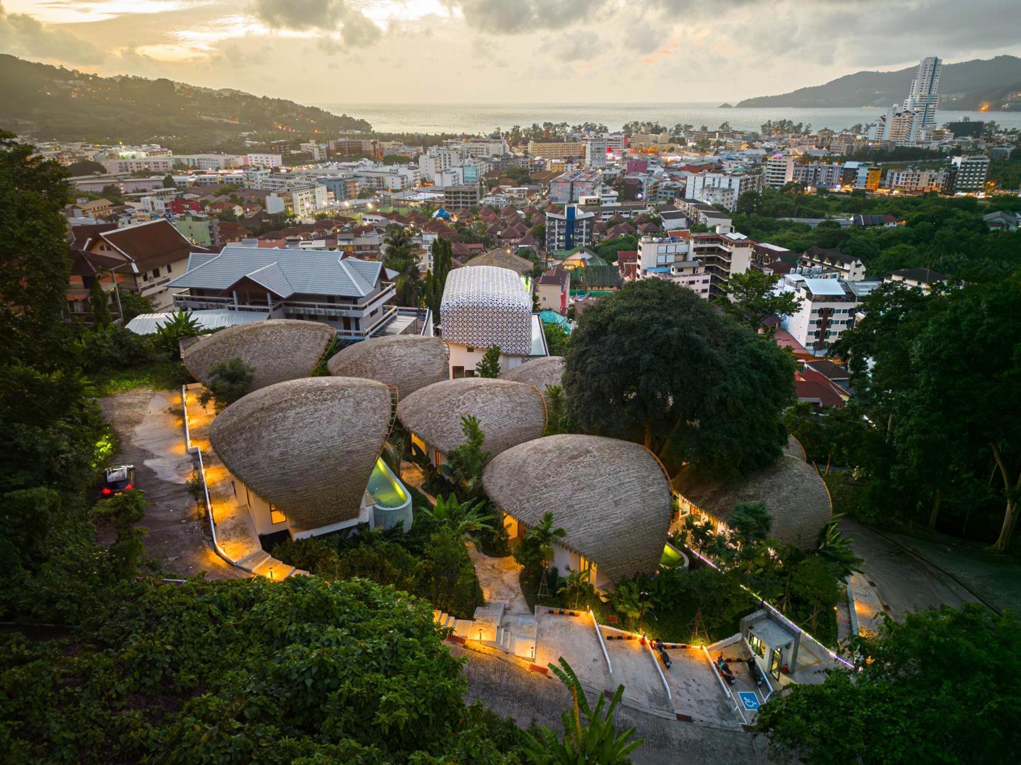 Three monkeys villas Hotel 5*