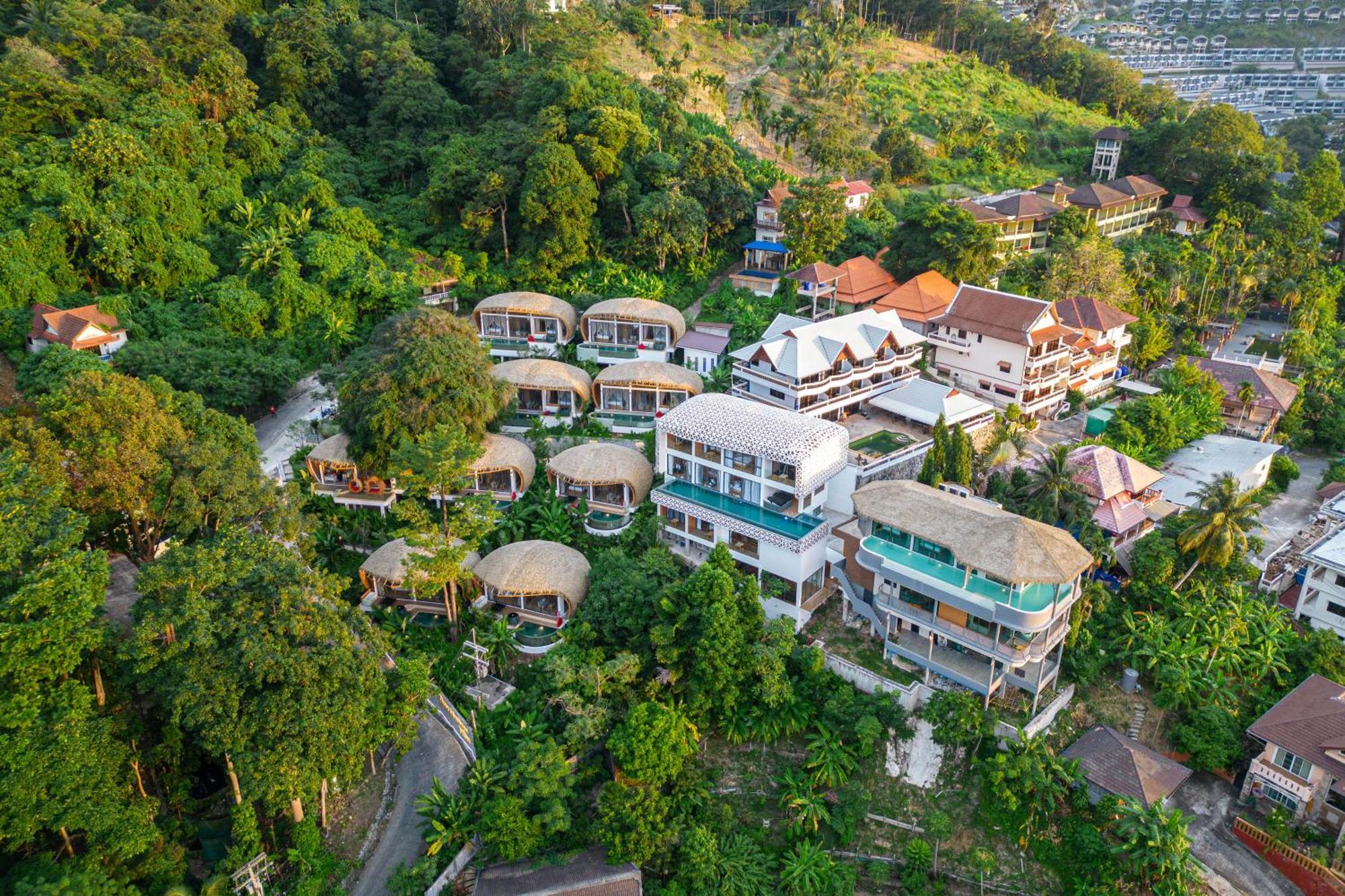 Three monkeys villas Patong