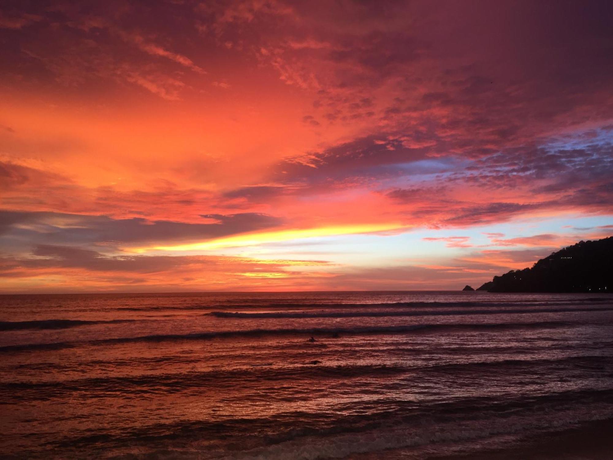Beachside Luxury Villa: Private Pool & Modern Comforts Kamala Beach