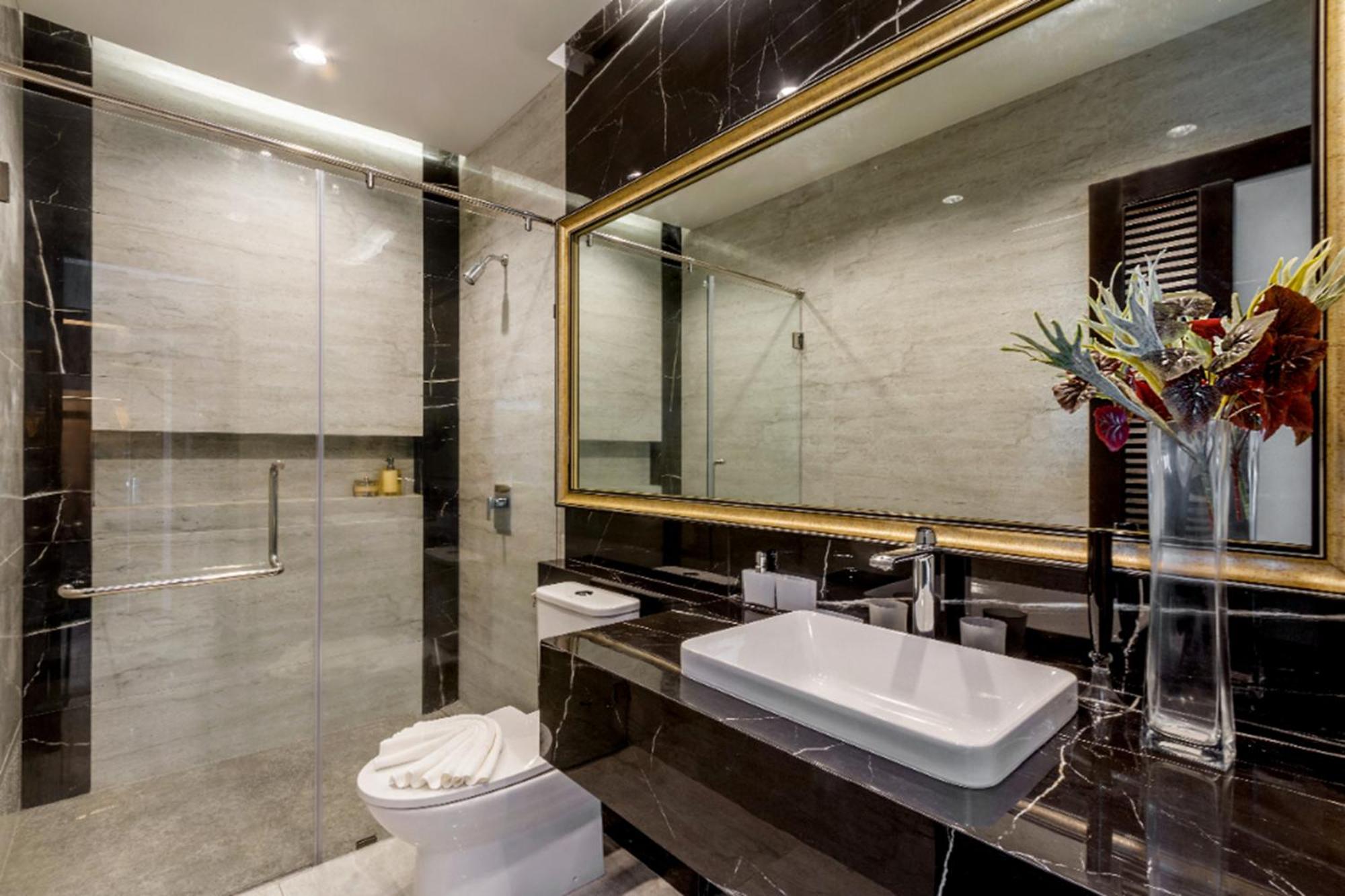 Villa Beachside Luxury Villa: Private Pool & Modern Comforts Kamala Beach