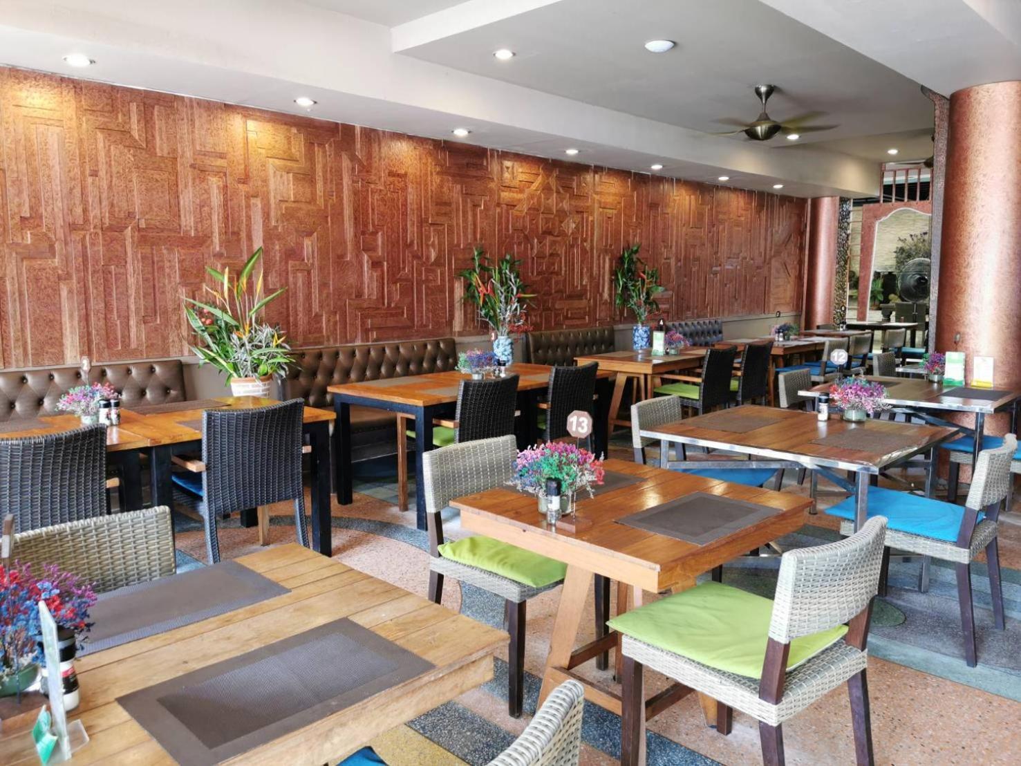 Hotel On Phuket - Sha 3*