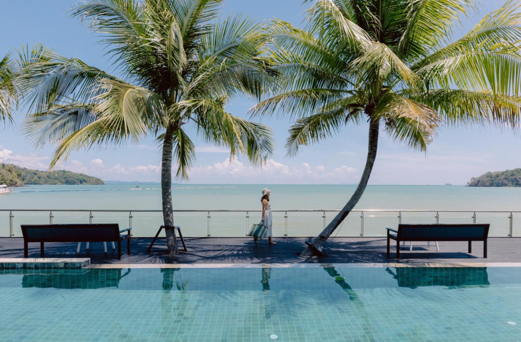 Hotel Tide Phuket Beachfront 5*
