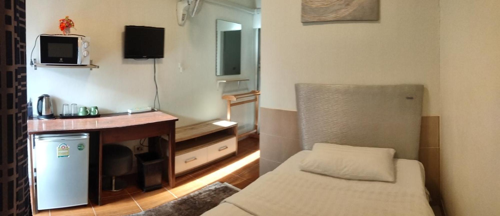 Guest house Nb House Karon