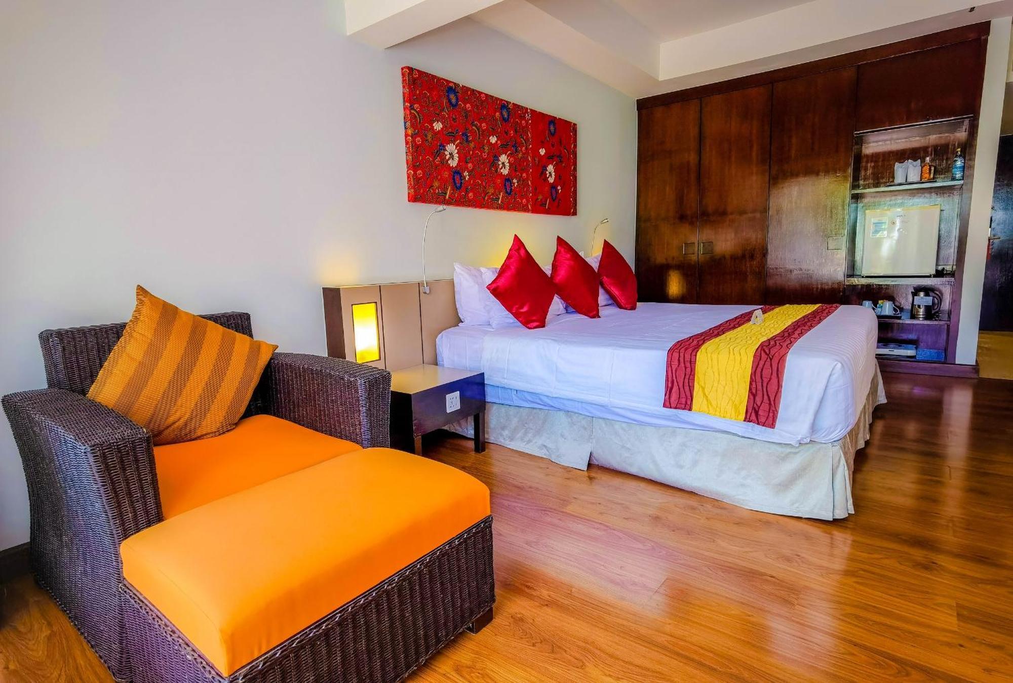 - Sha Extra Resort Patong