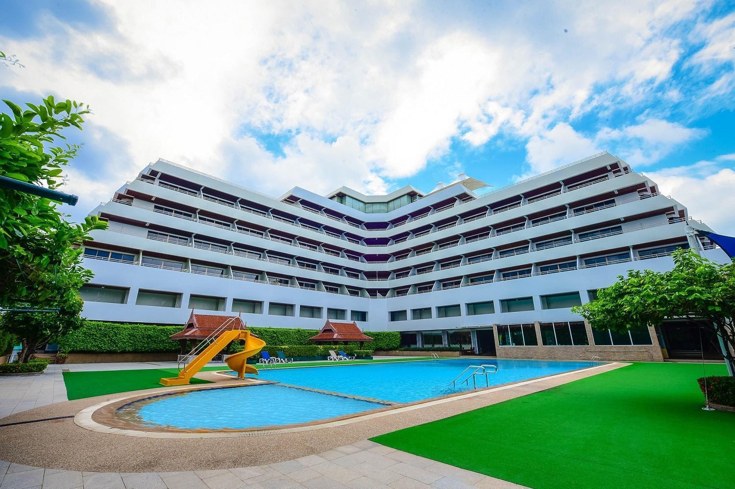 - Sha Extra Resort Patong