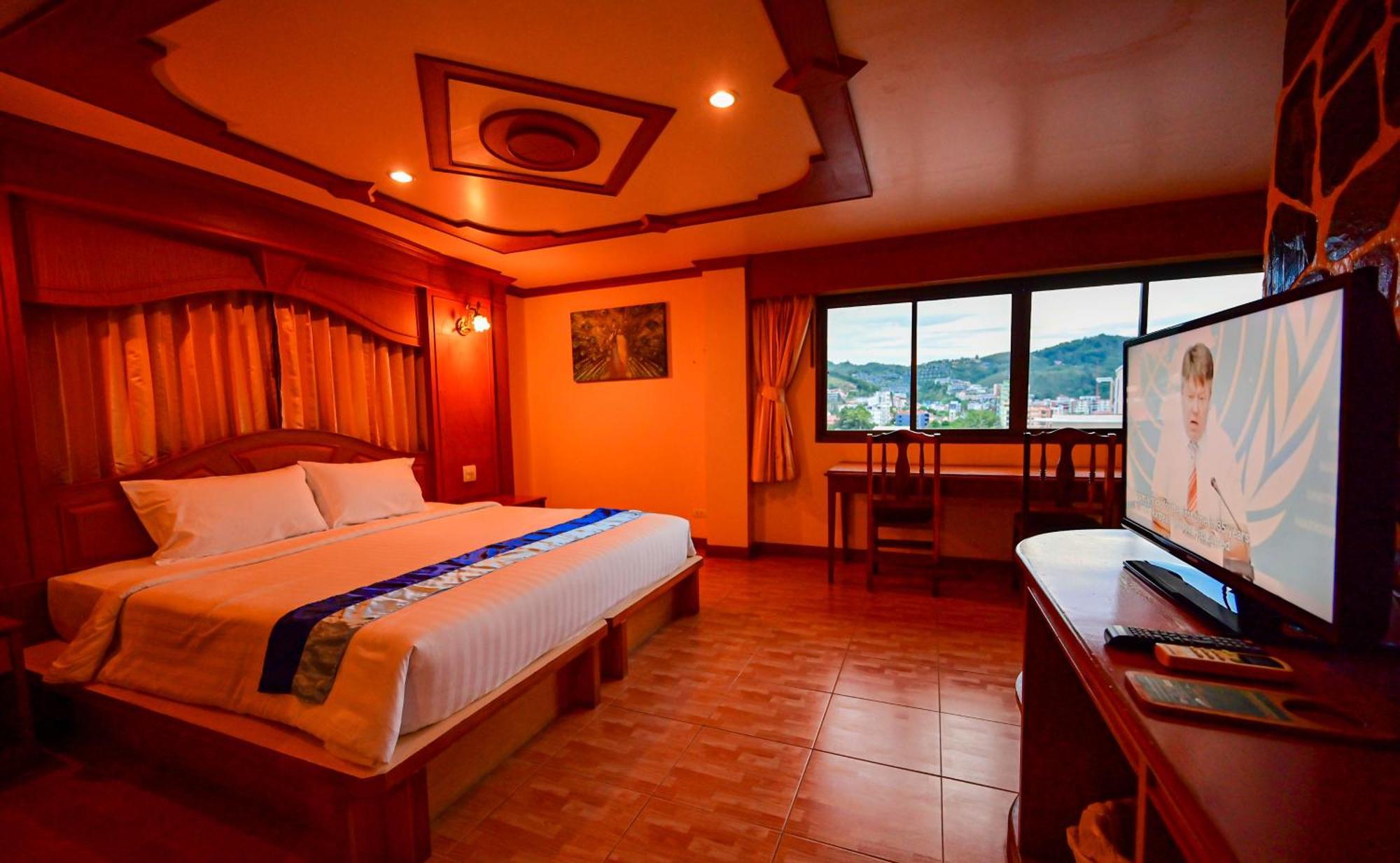 Complex Hotel