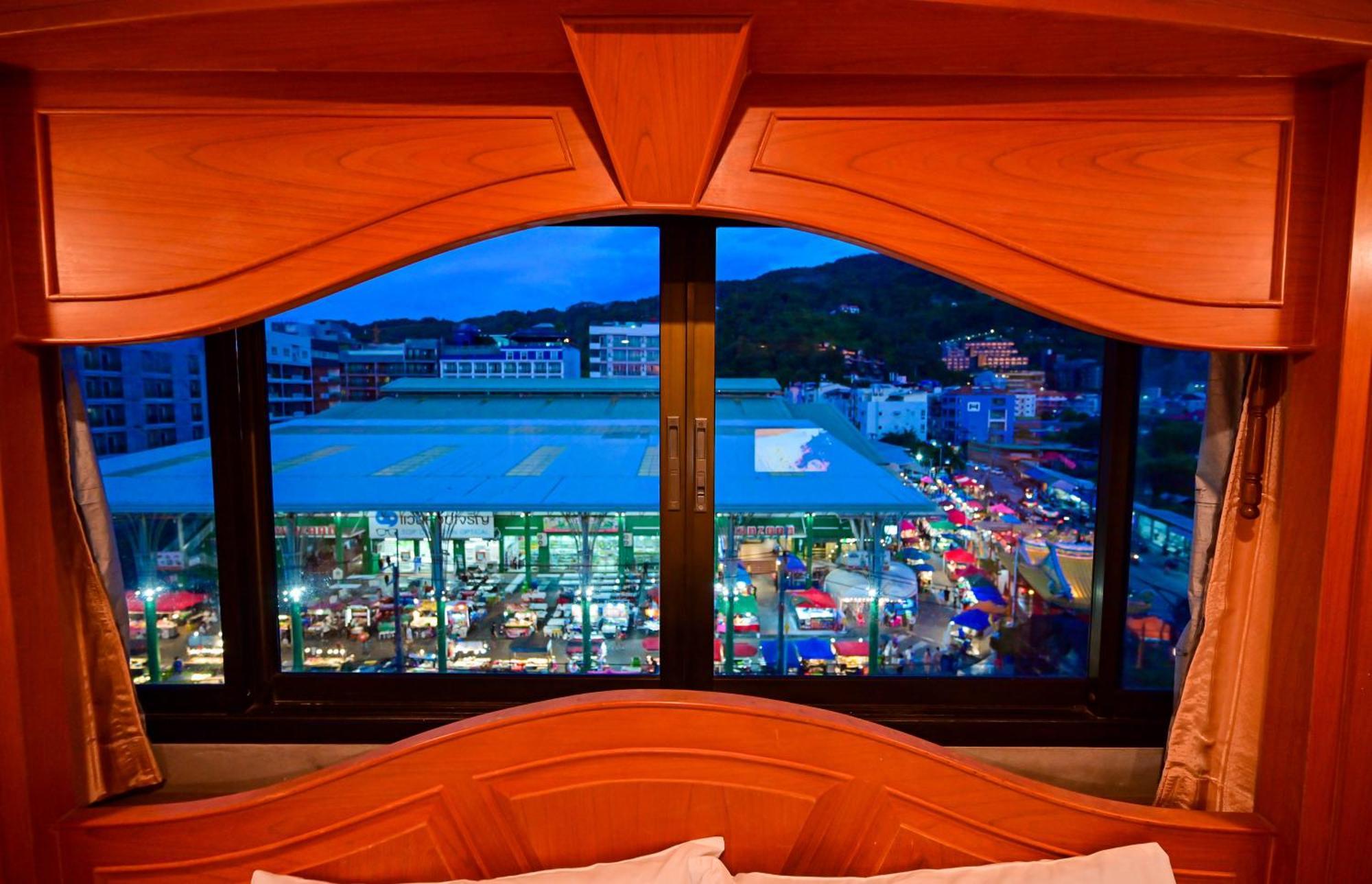 Complex Hotel