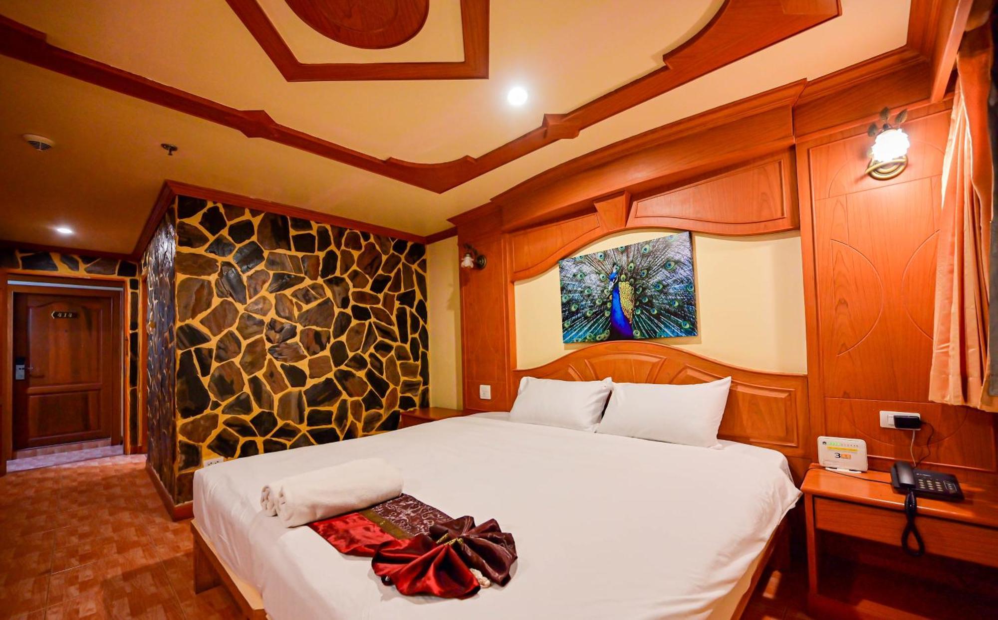 Complex Hotel