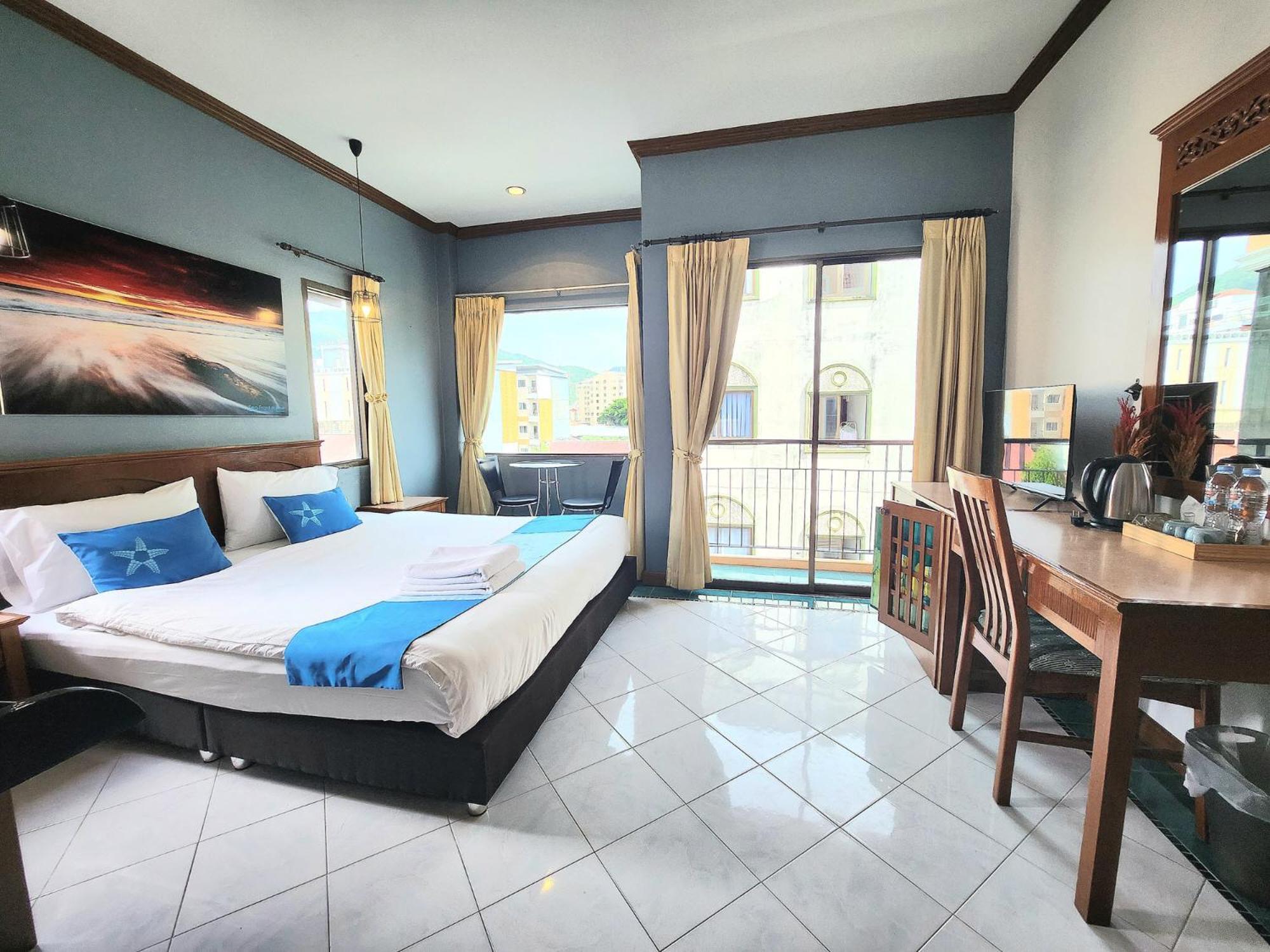 Sea Front - Hotel