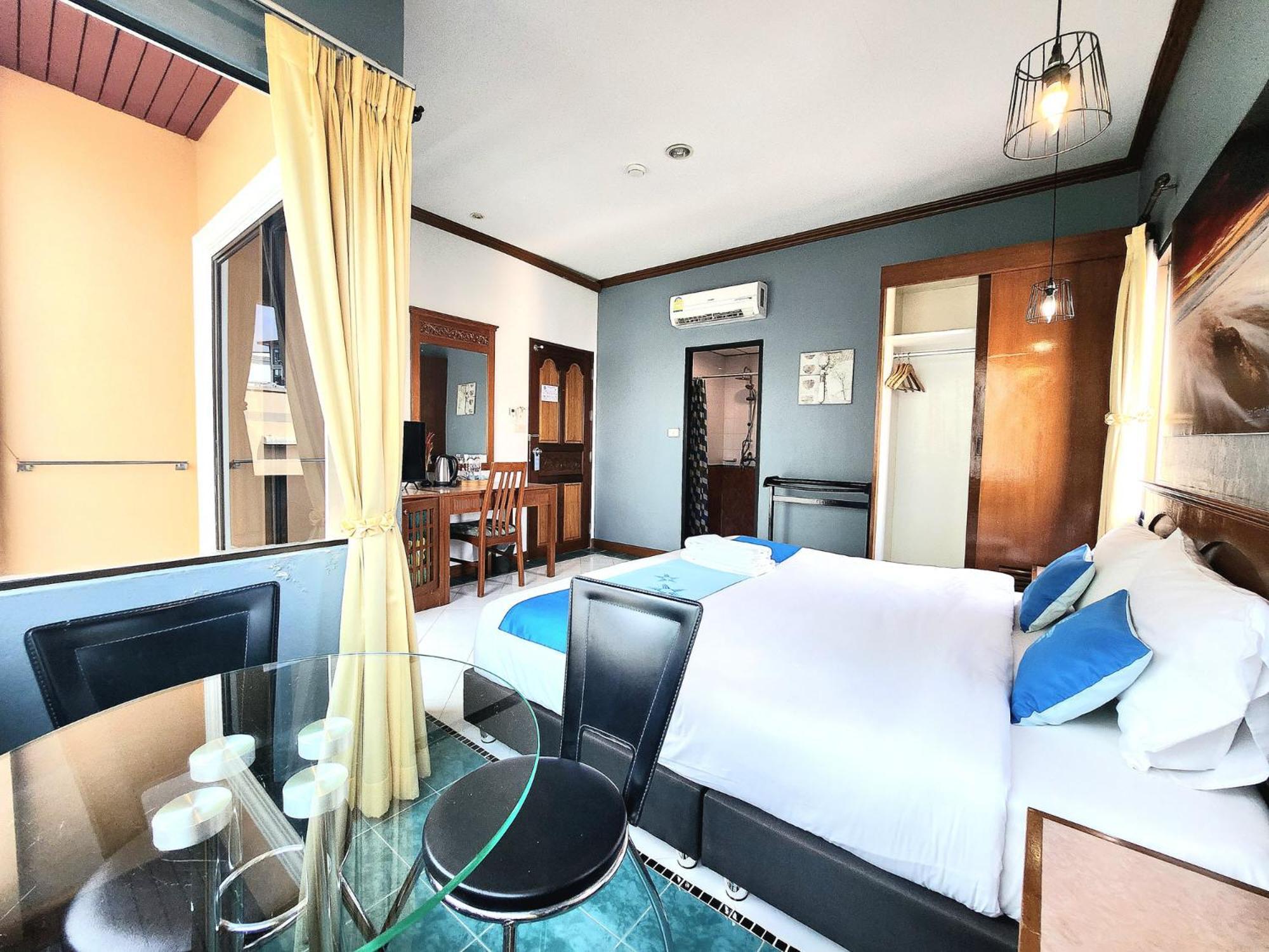 Sea Front - Hotel 3*