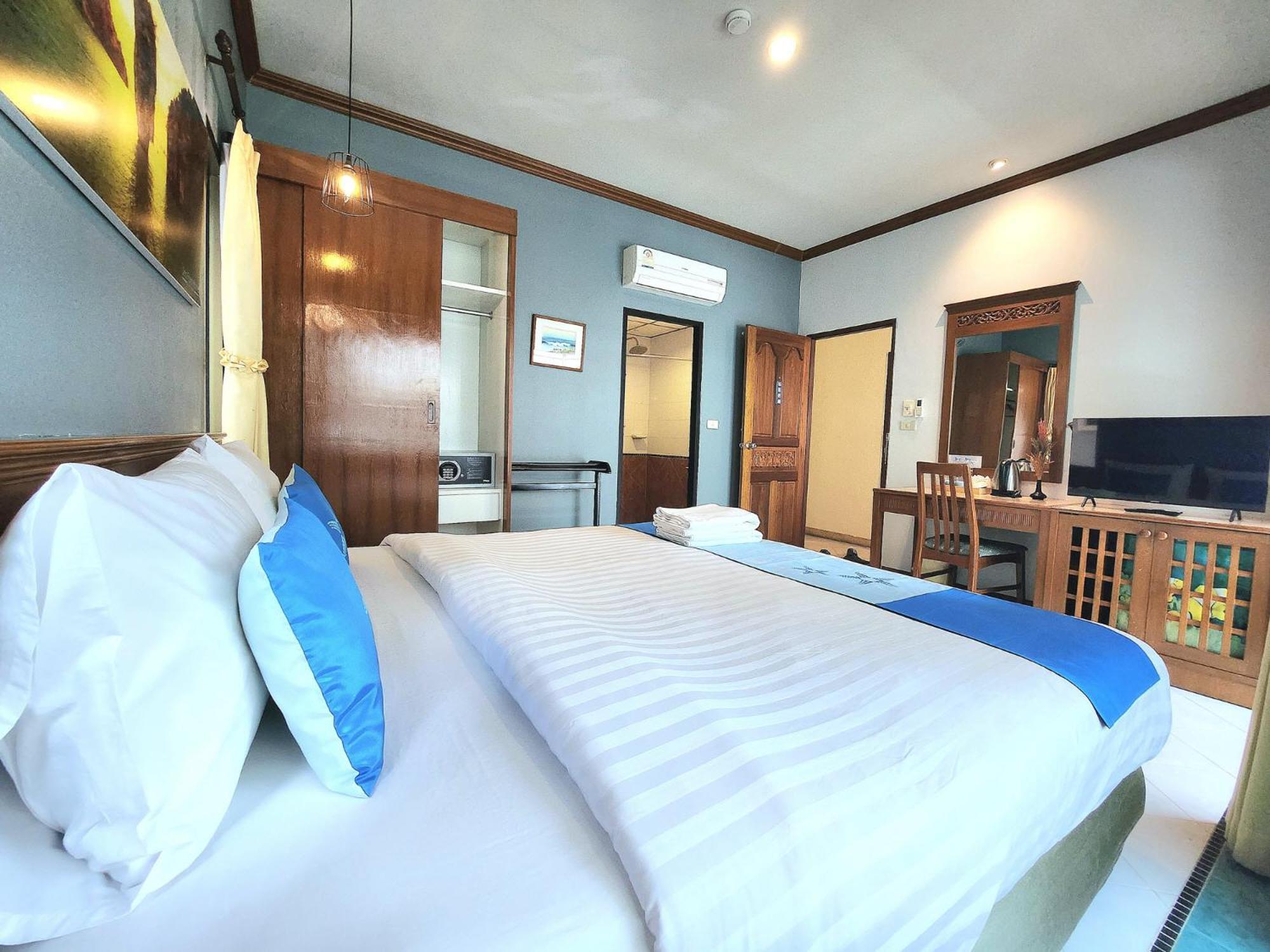 Hotel Sea Front - 3*